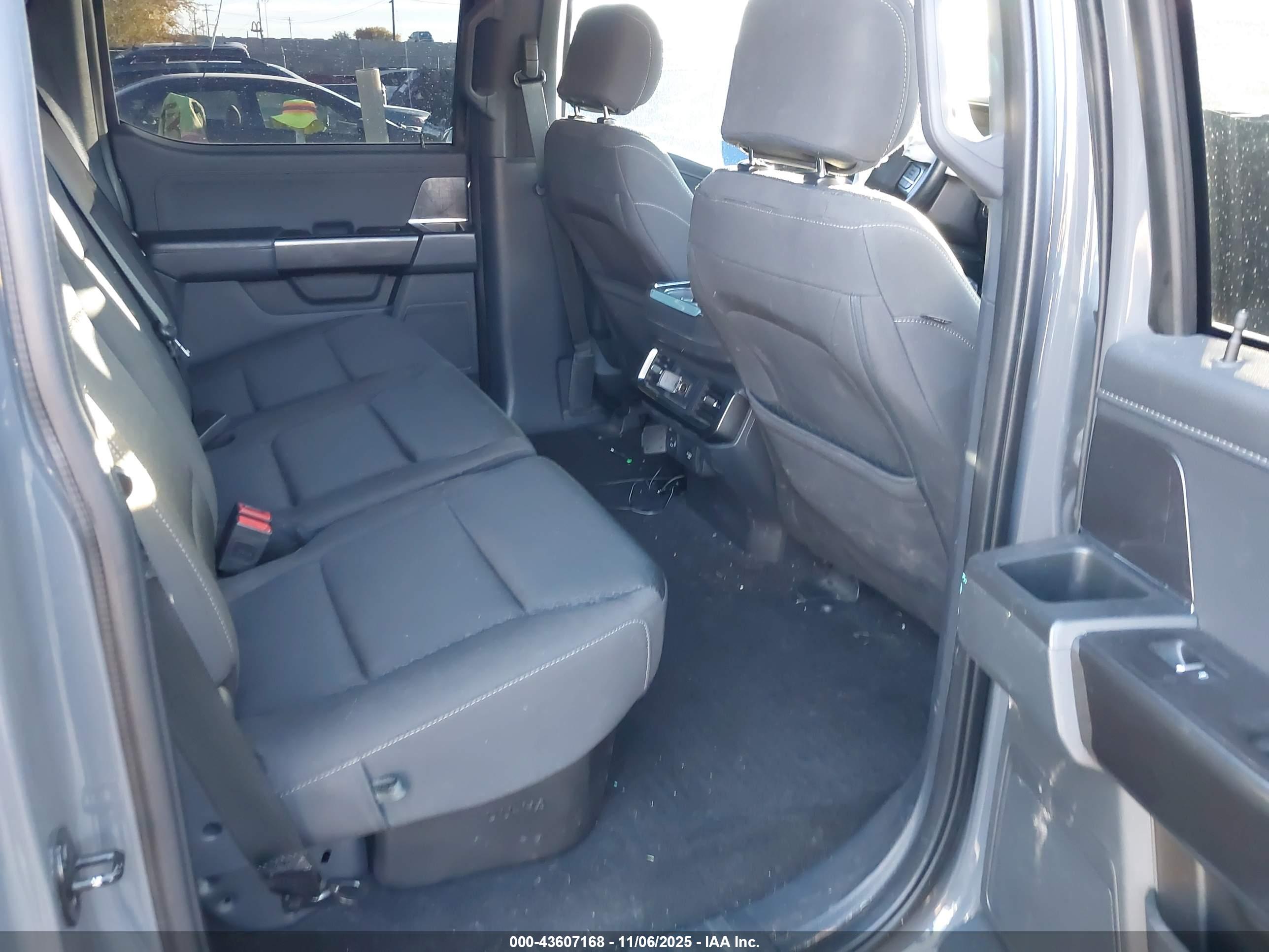 FORD F-150 image 8