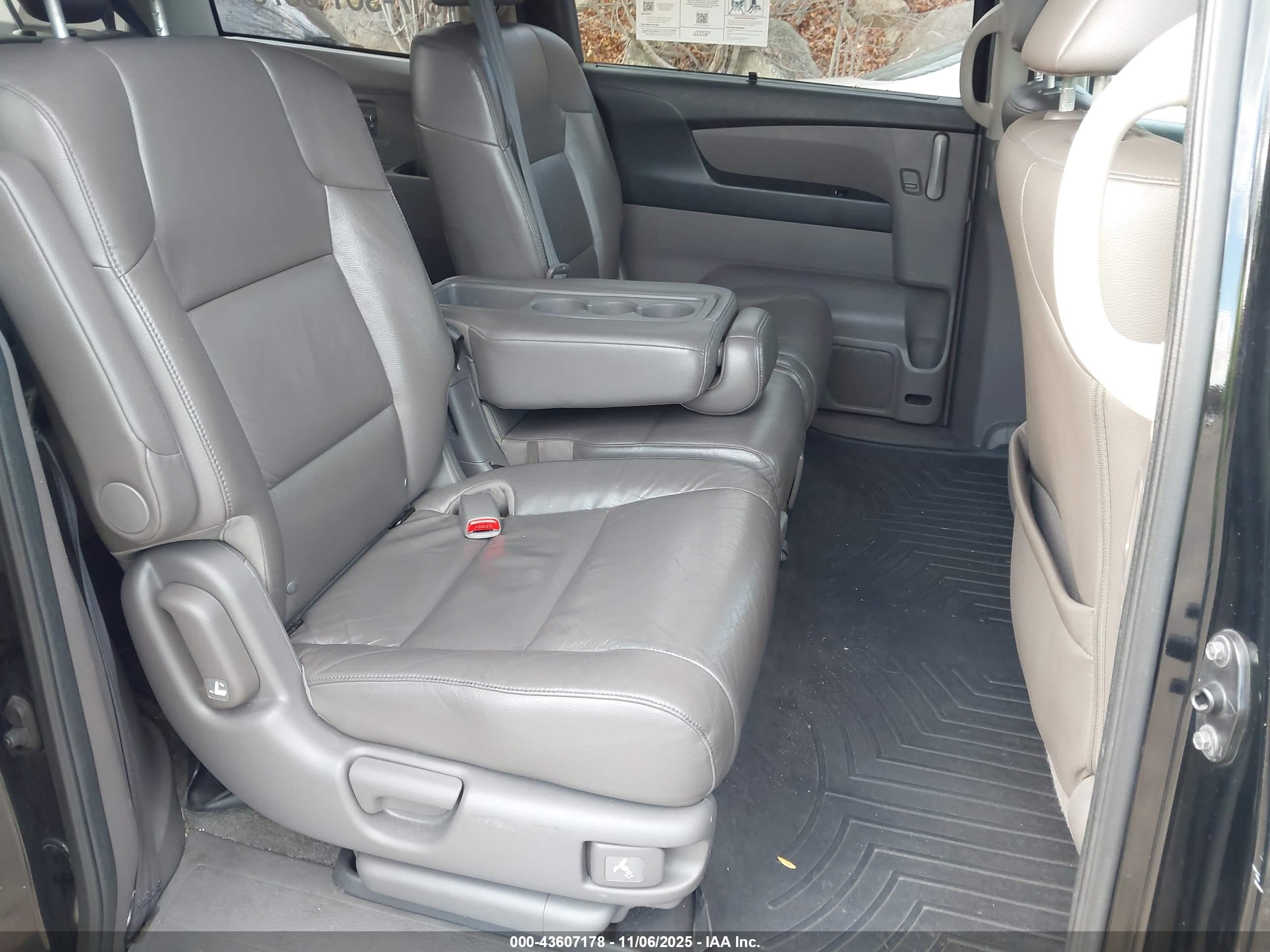 HONDA ODYSSEY image 8
