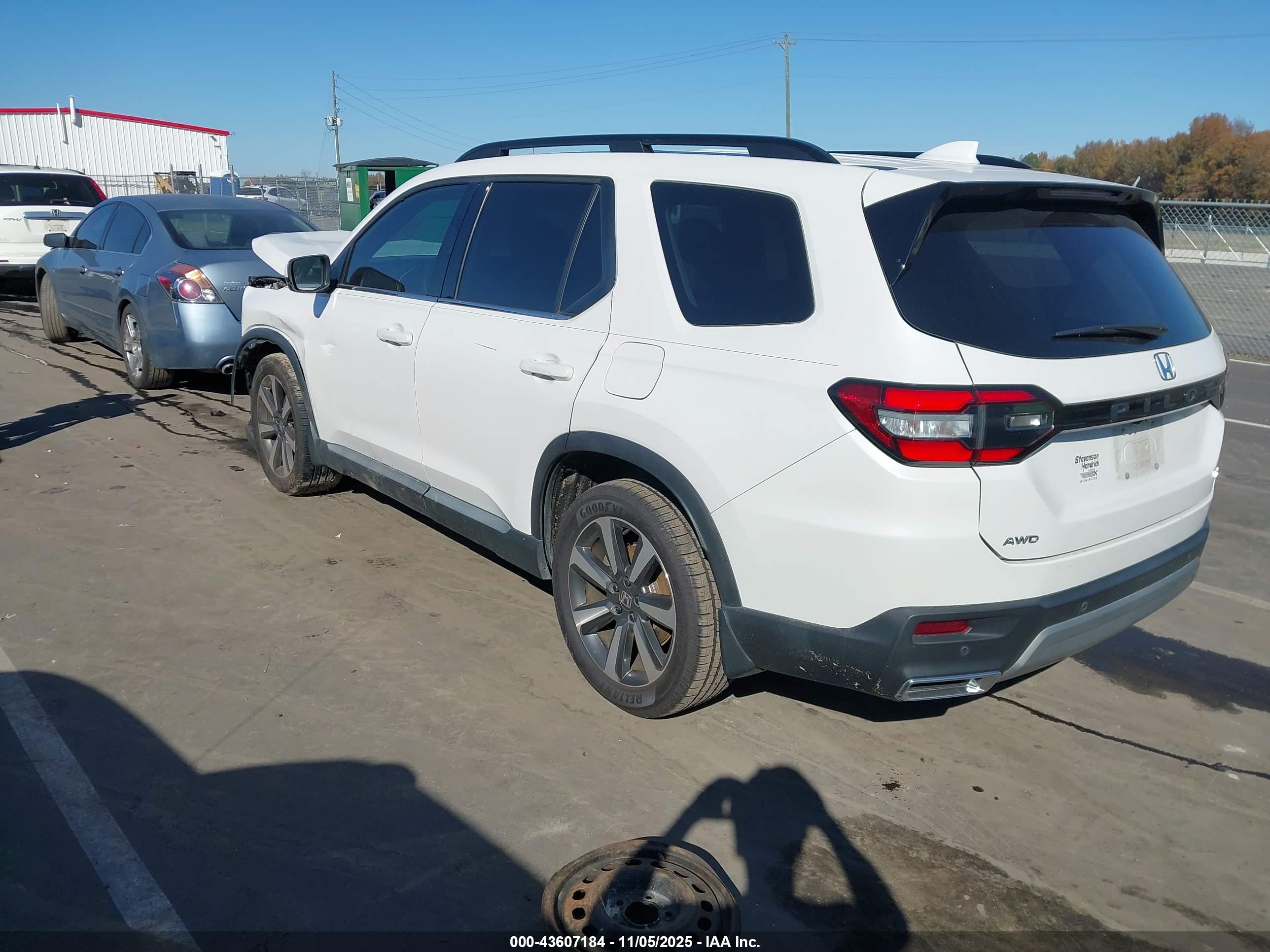HONDA PILOT image 3