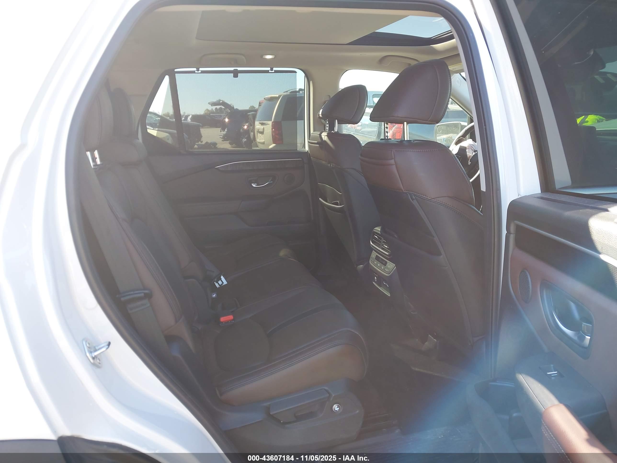 HONDA PILOT image 8