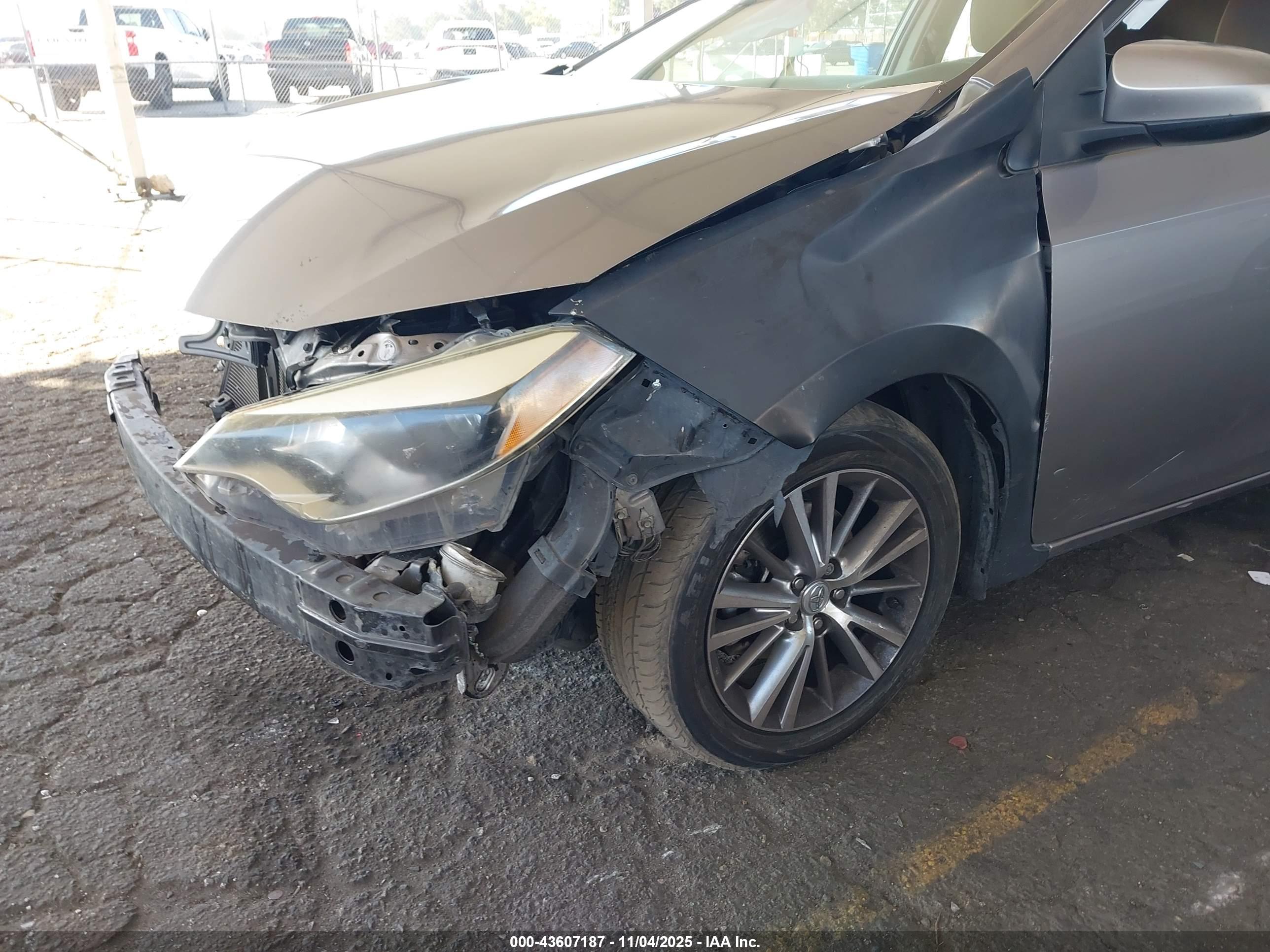 TOYOTA COROLLA image 6