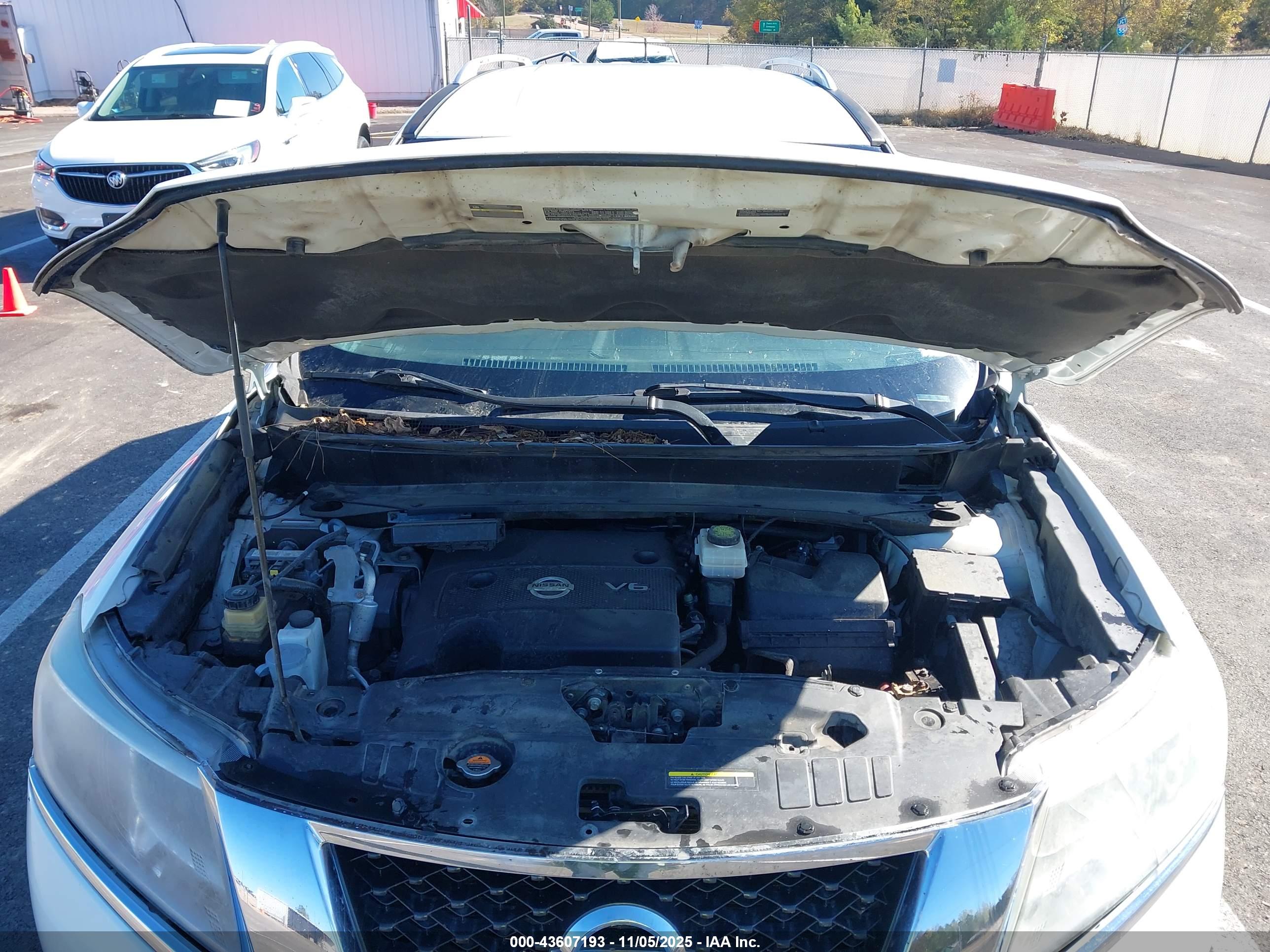 NISSAN PATHFINDER image 10