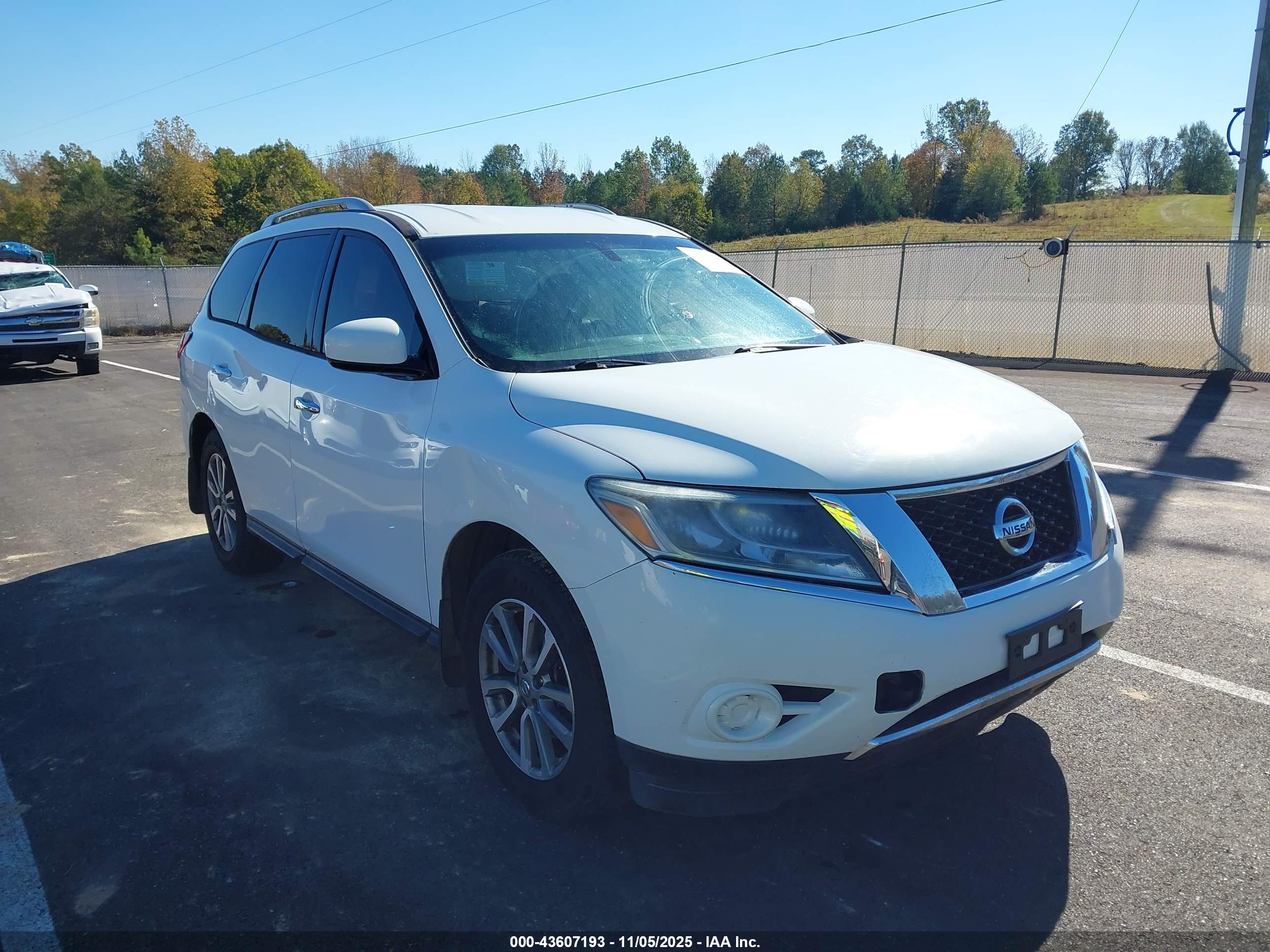 NISSAN PATHFINDER image 6
