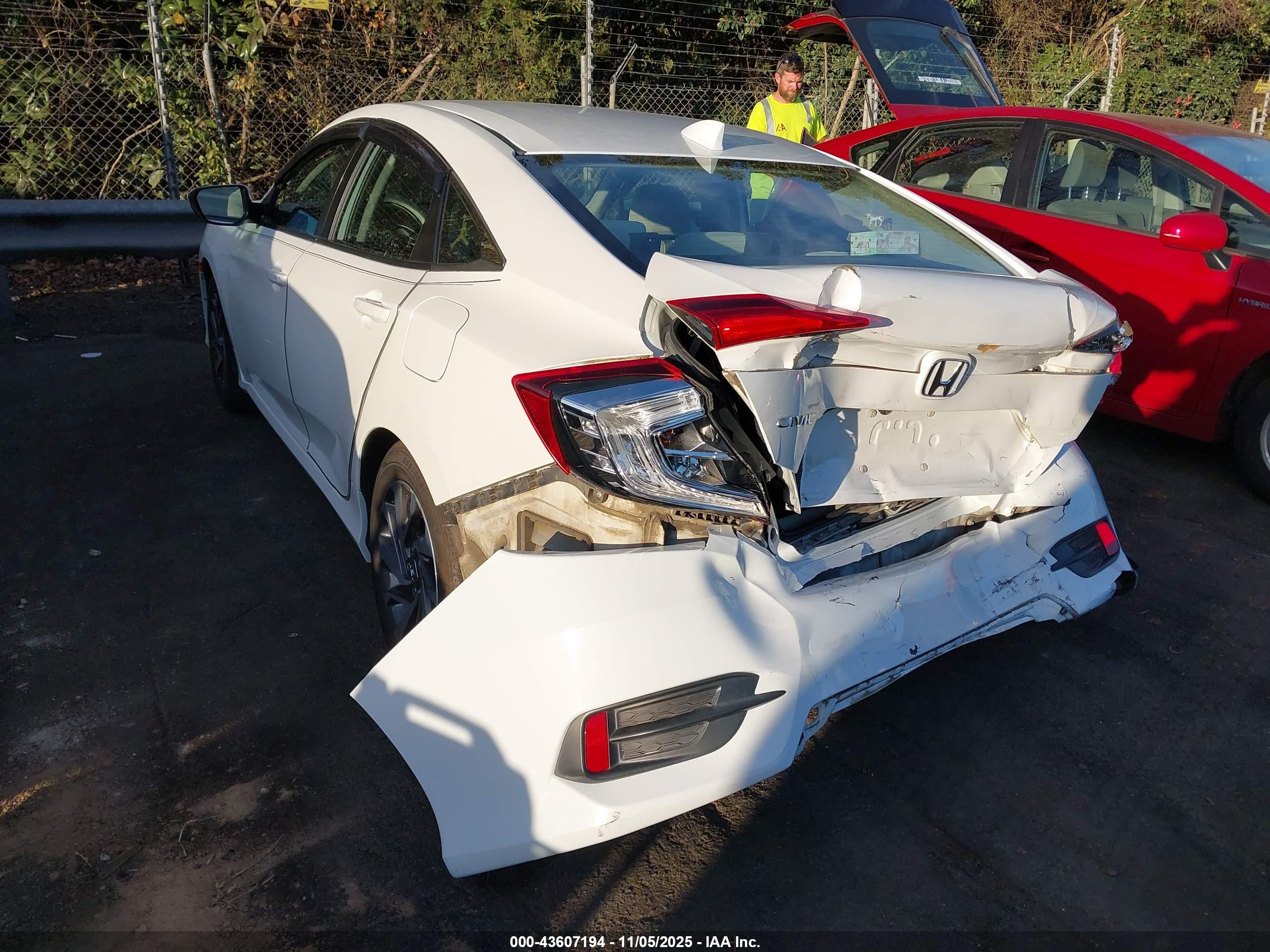 HONDA CIVIC image 6