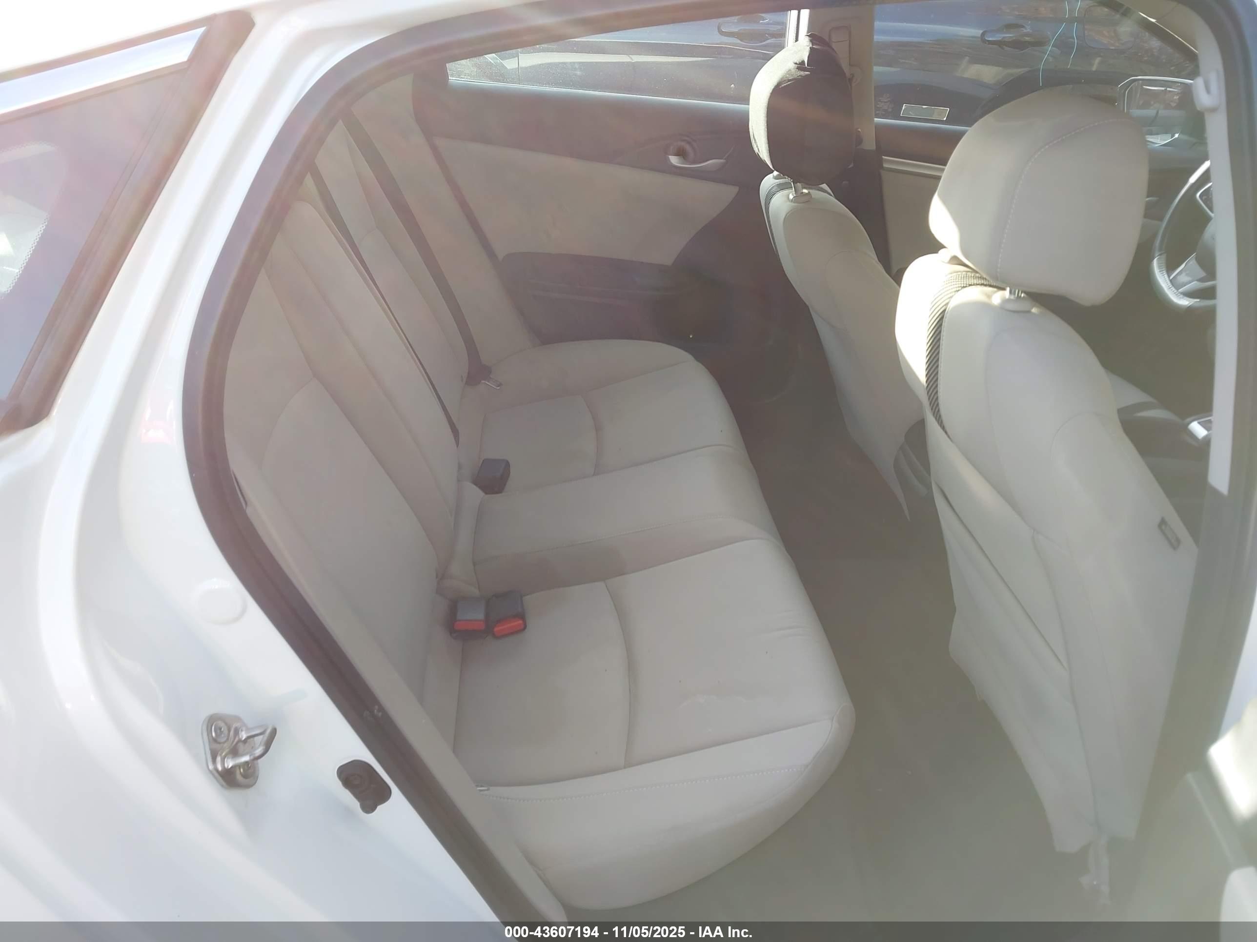 HONDA CIVIC image 8