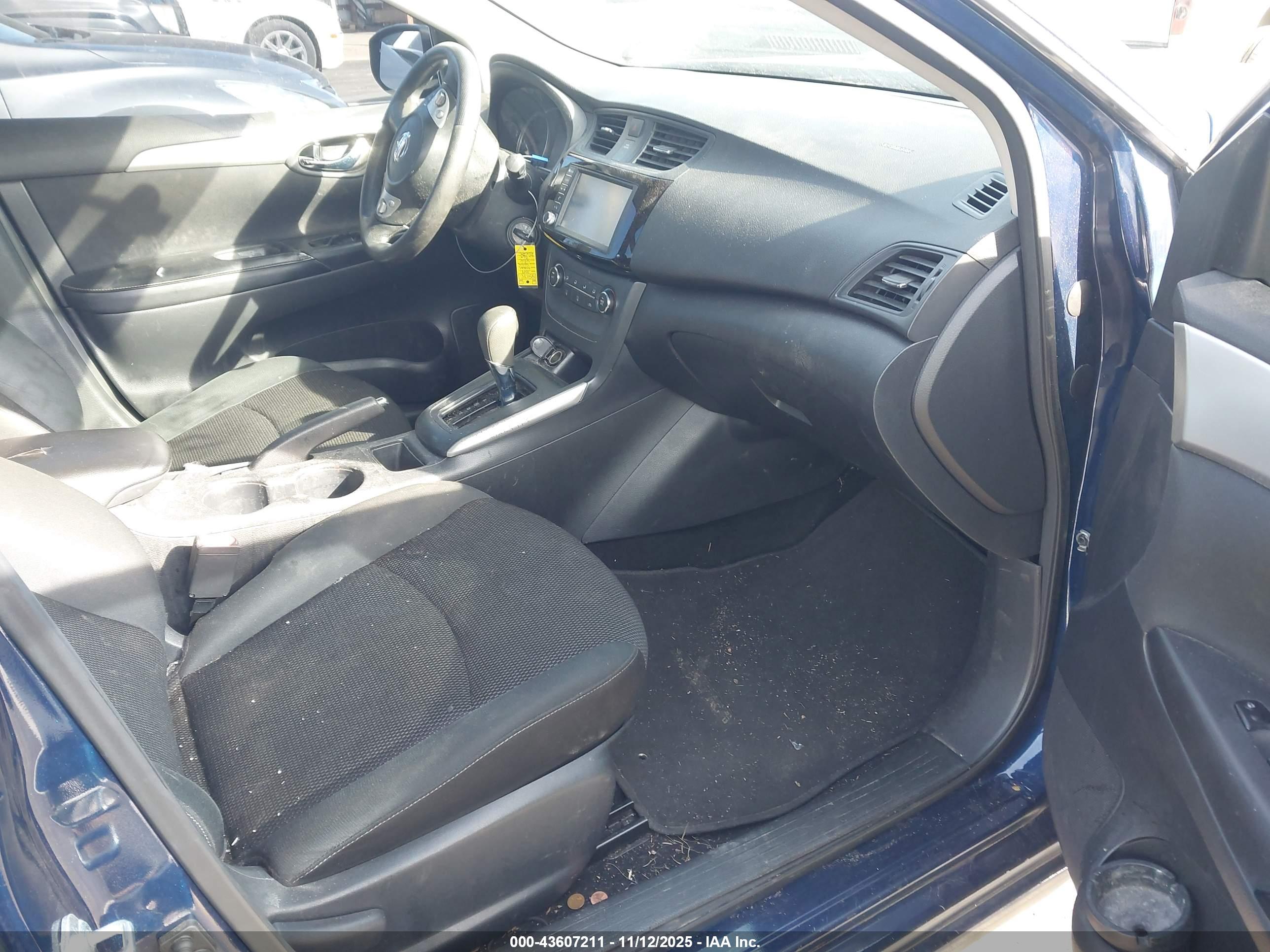 NISSAN SENTRA image 5