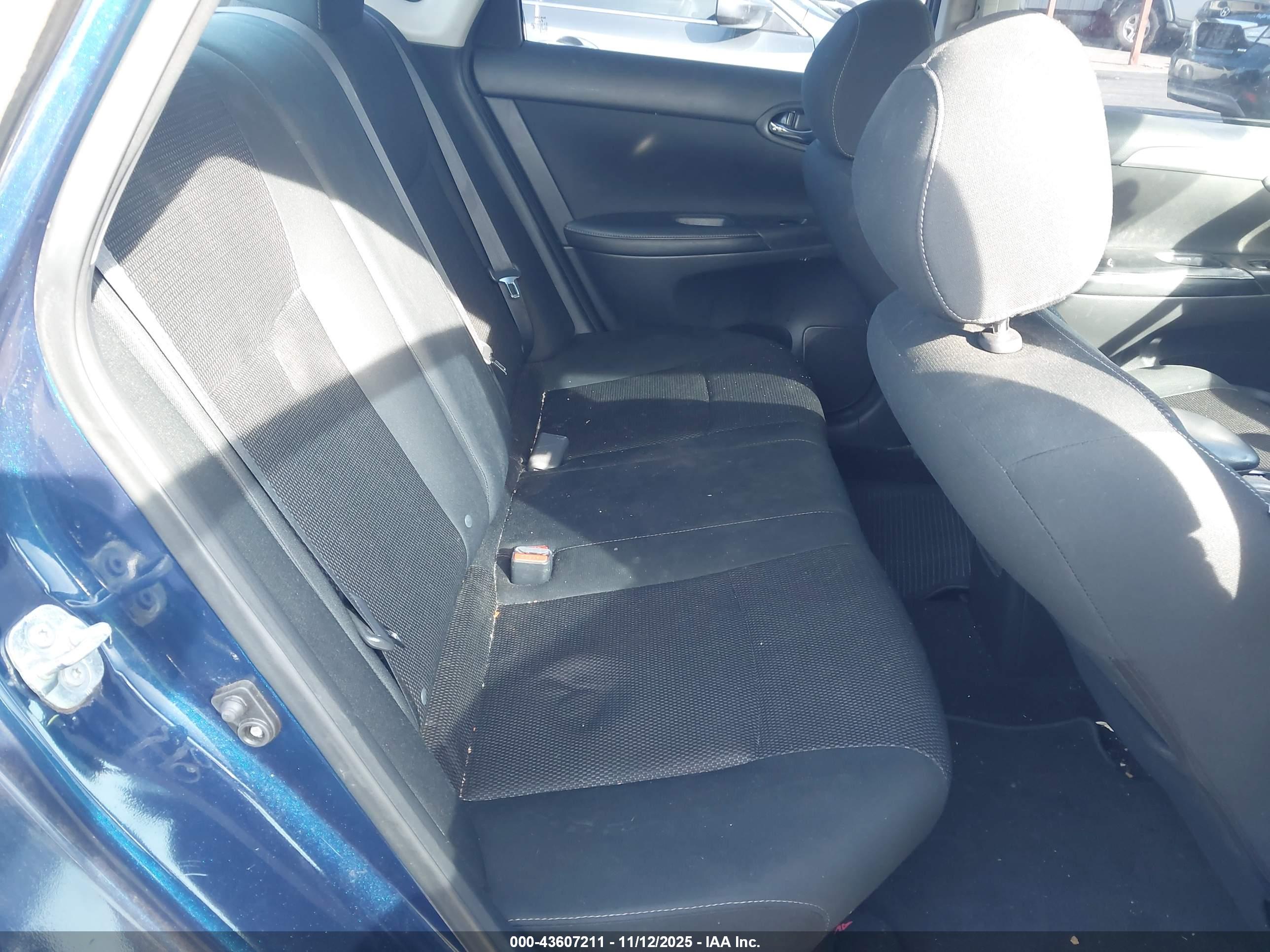 NISSAN SENTRA image 8