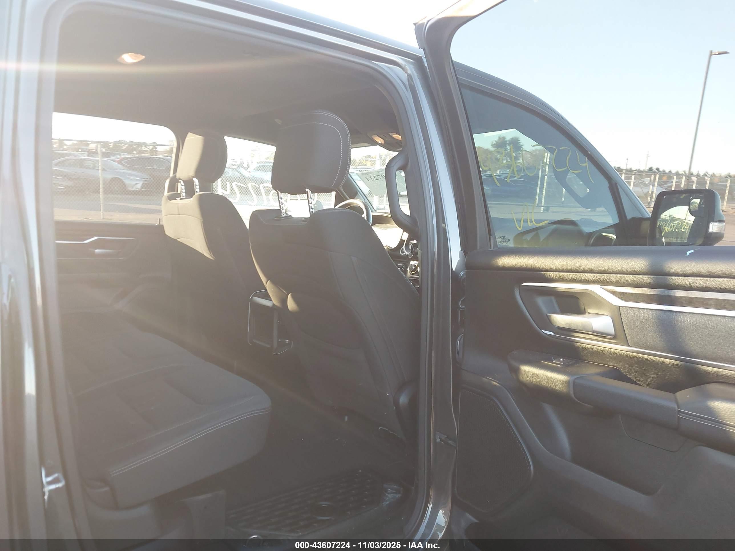 RAM 1500 image 8