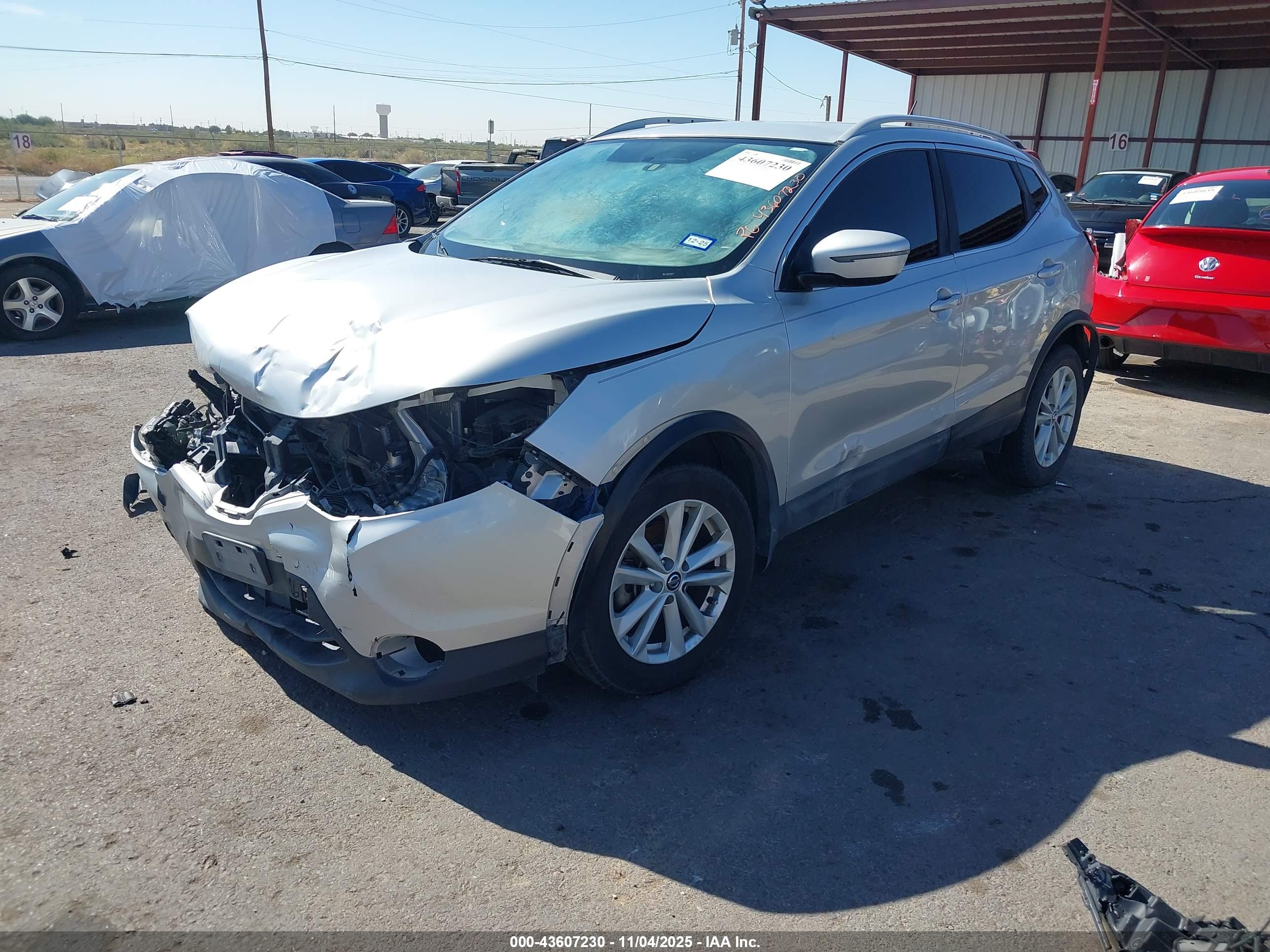 NISSAN ROGUE image 2