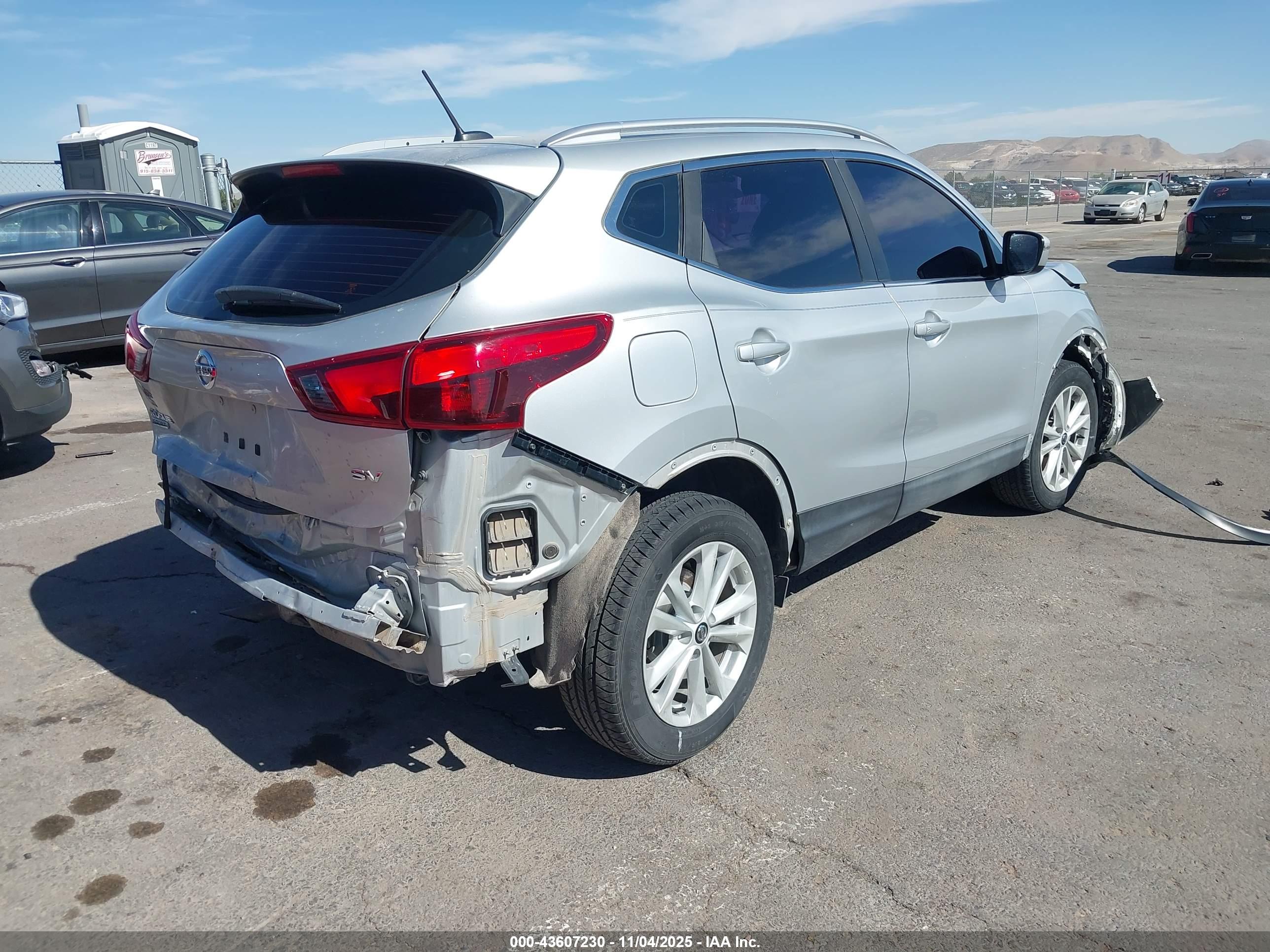 NISSAN ROGUE image 4