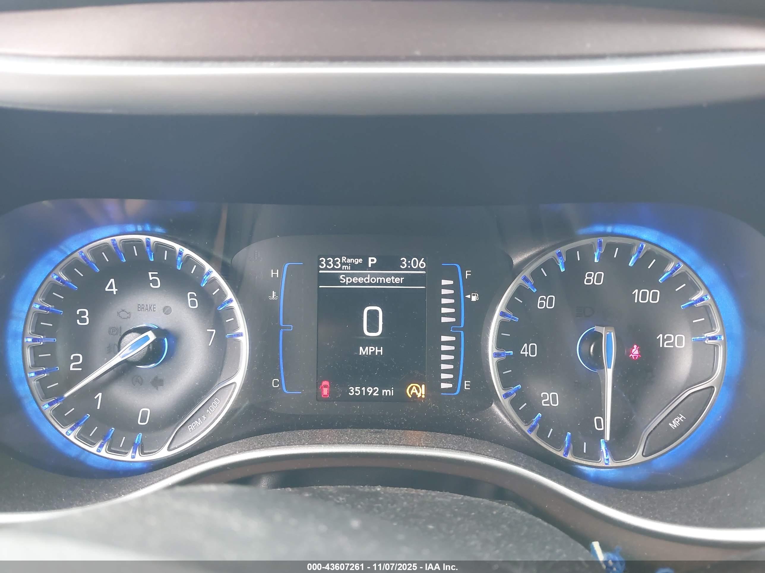 CHRYSLER VOYAGER image 7