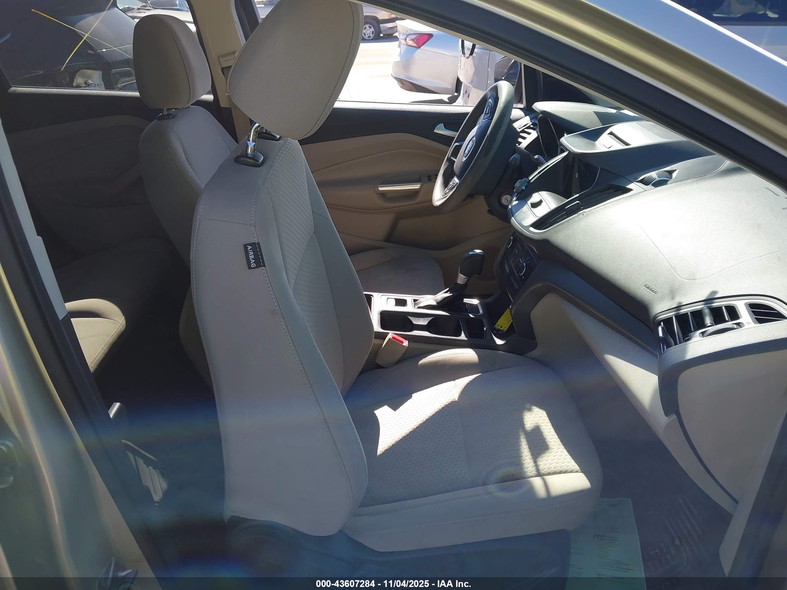 FORD ESCAPE image 5