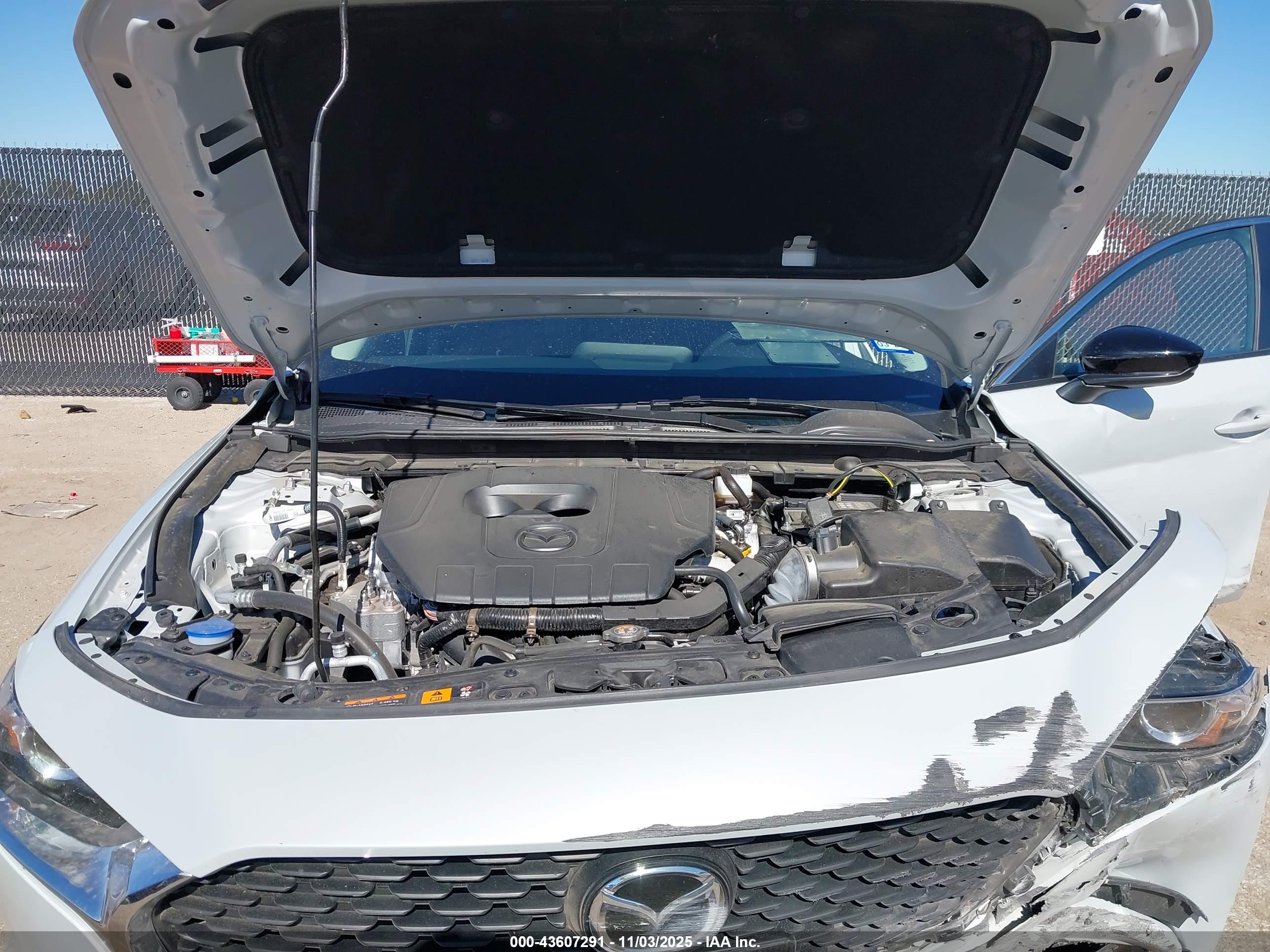 MAZDA MAZDA3 image 10
