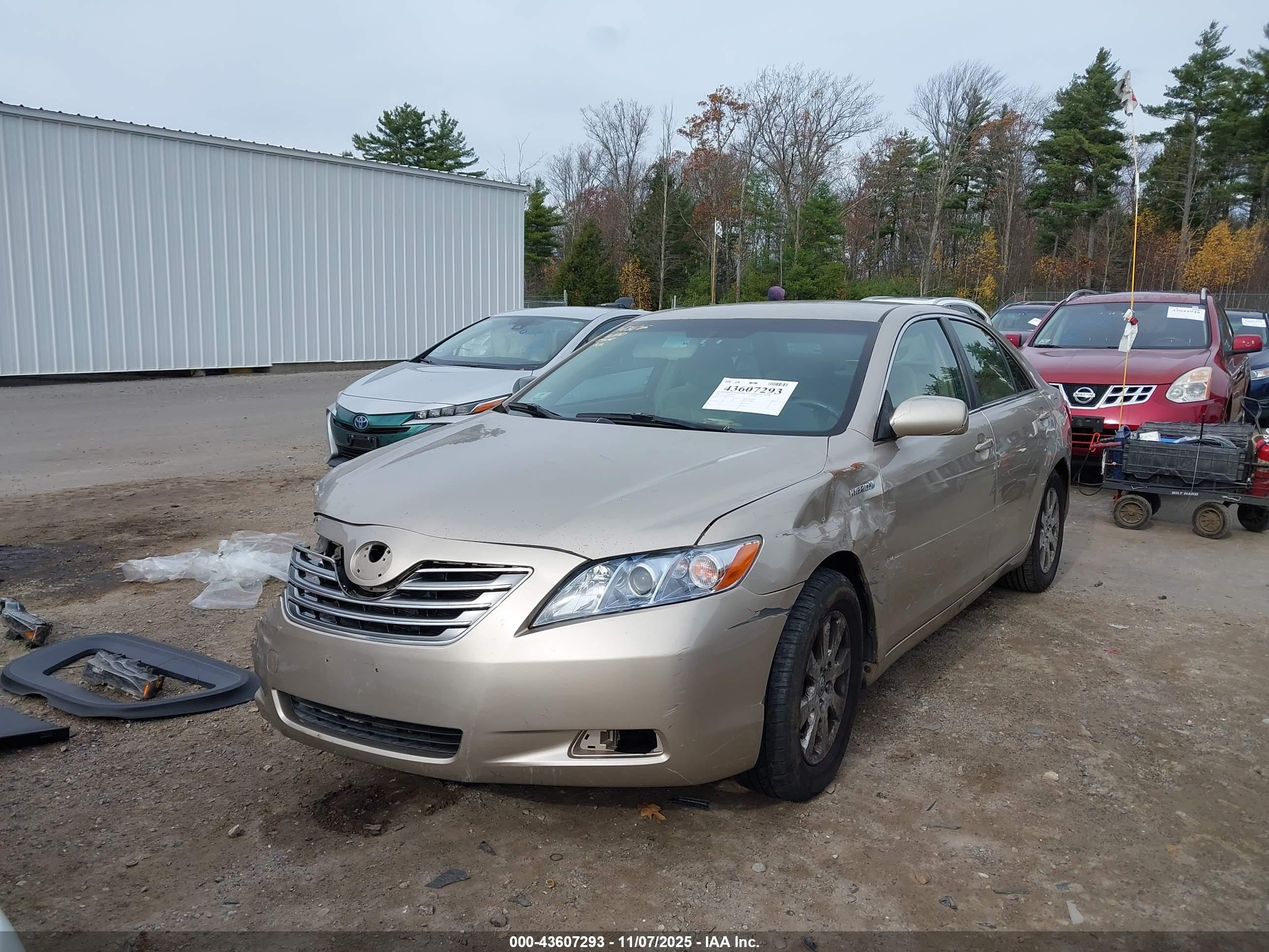 TOYOTA CAMRY image 2