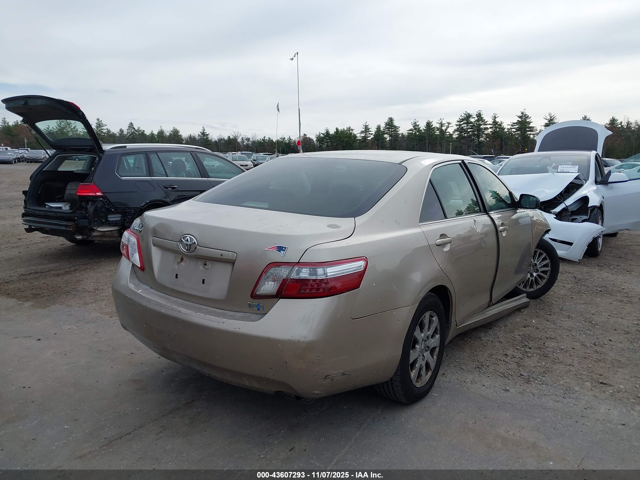 TOYOTA CAMRY image 4