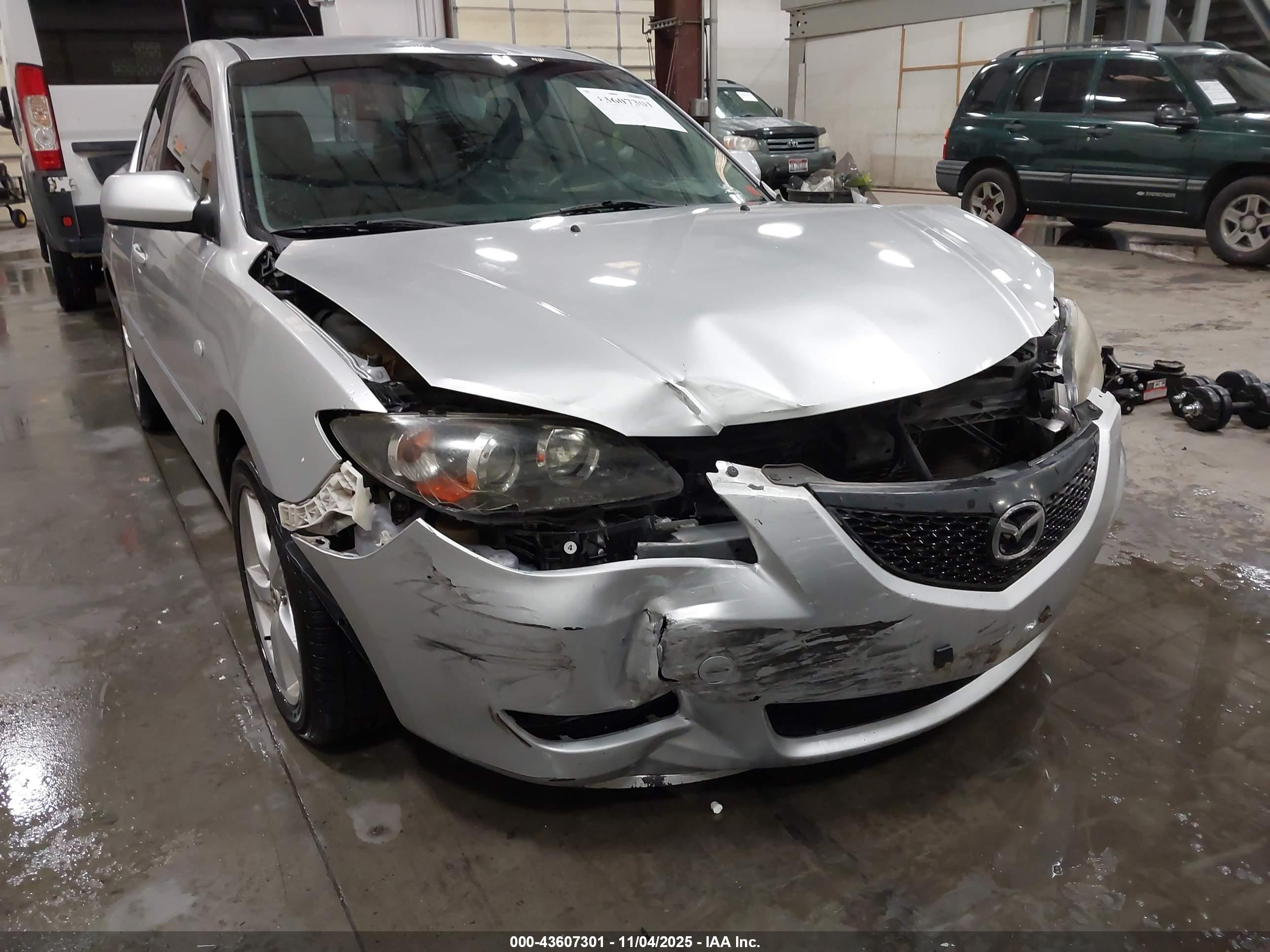MAZDA MAZDA3 image 6