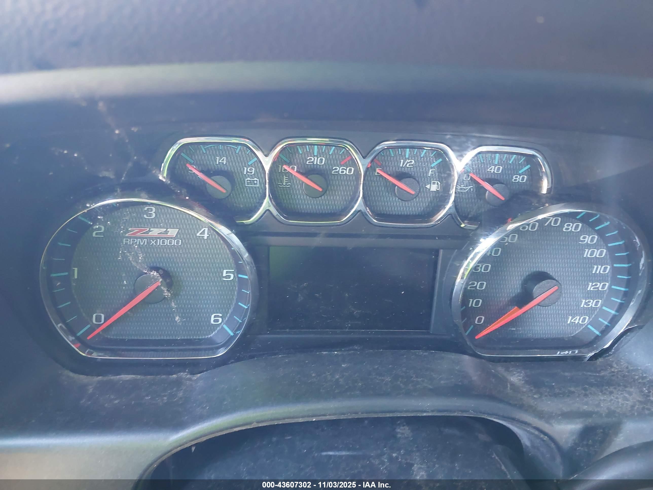 CHEVROLET SILVERADO image 7