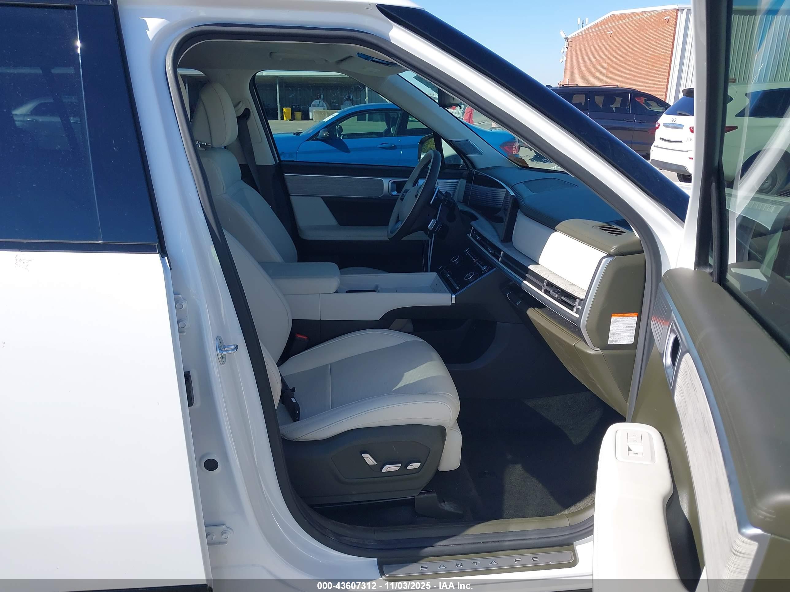 HYUNDAI SANTA image 5