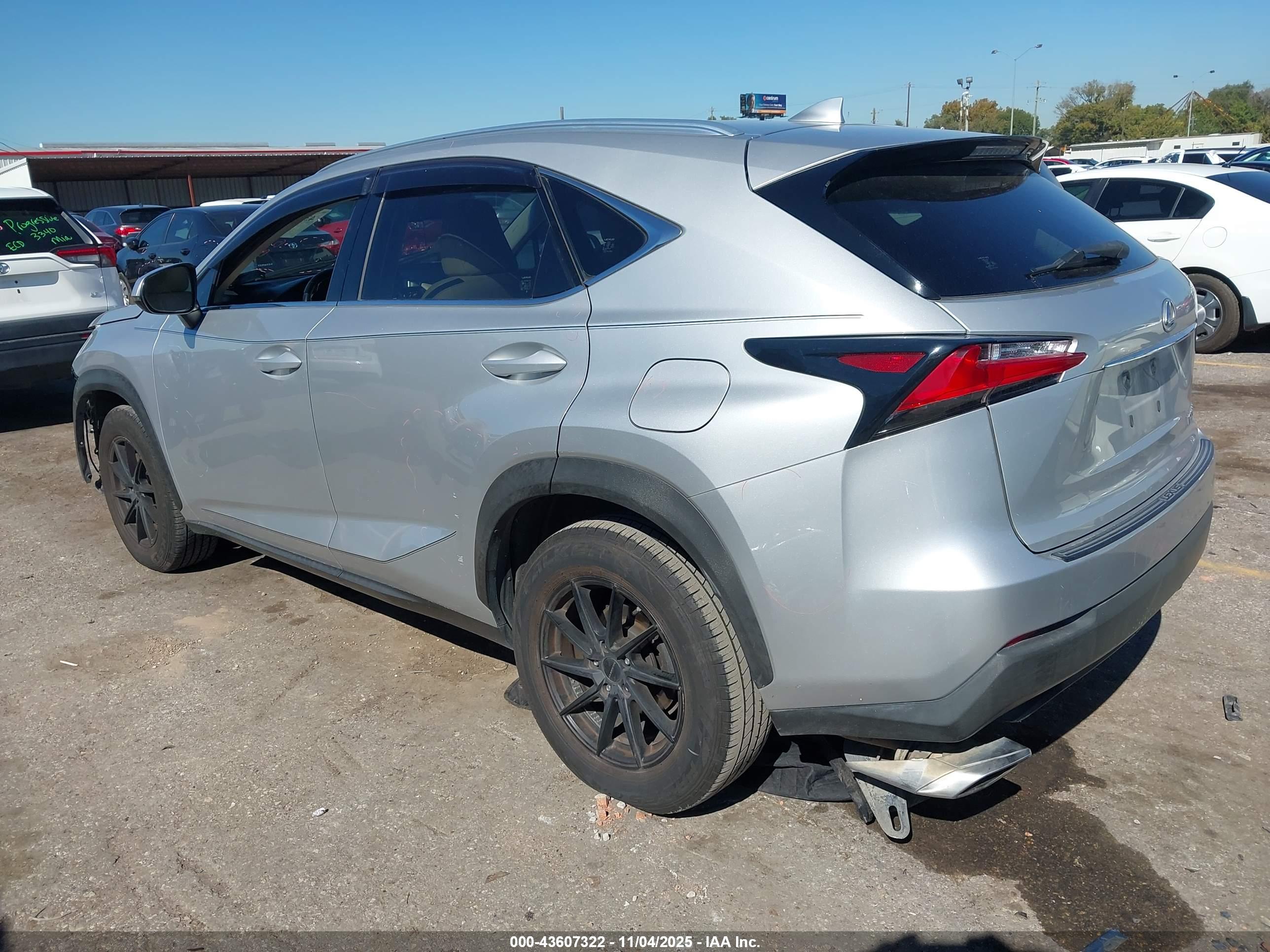 LEXUS NX image 3