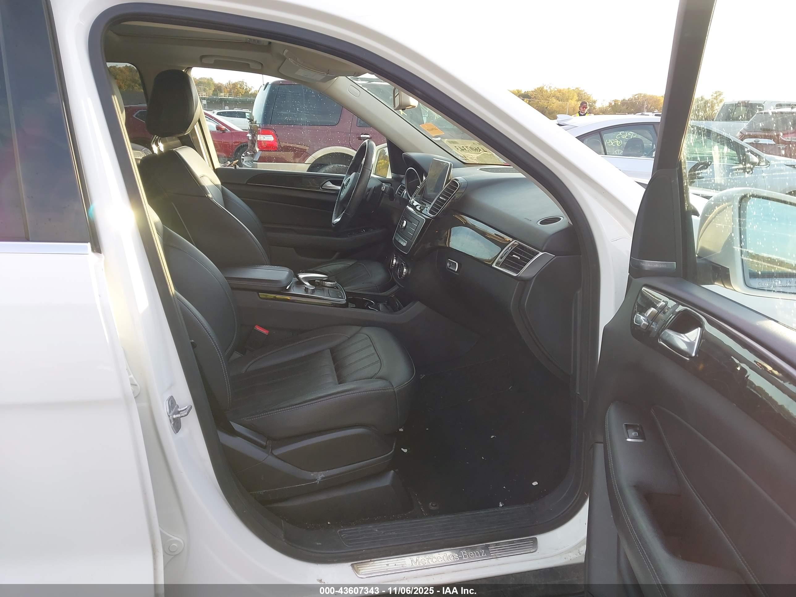 MERCEDES-BENZ GLE image 5