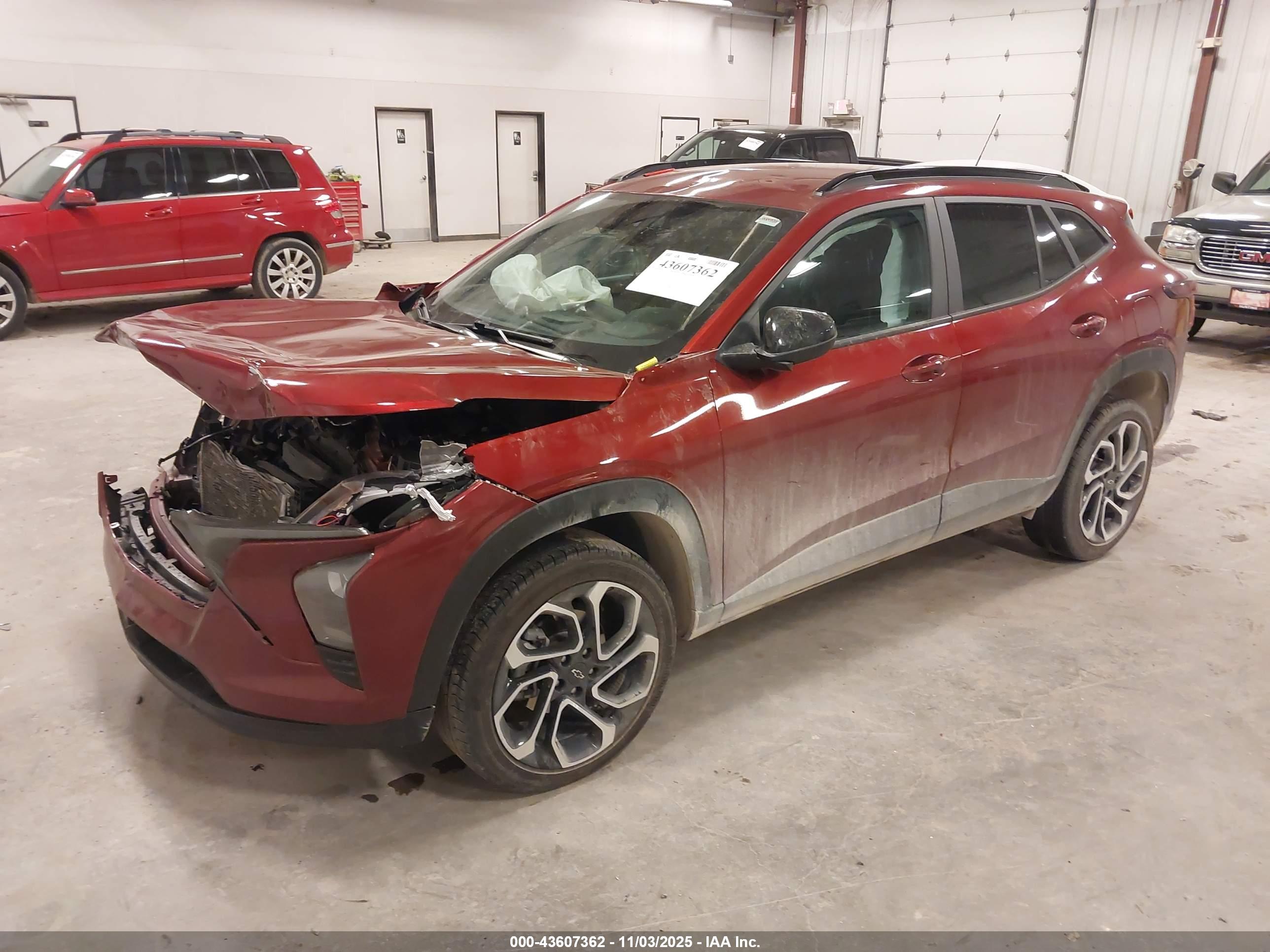 CHEVROLET TRAX image 2