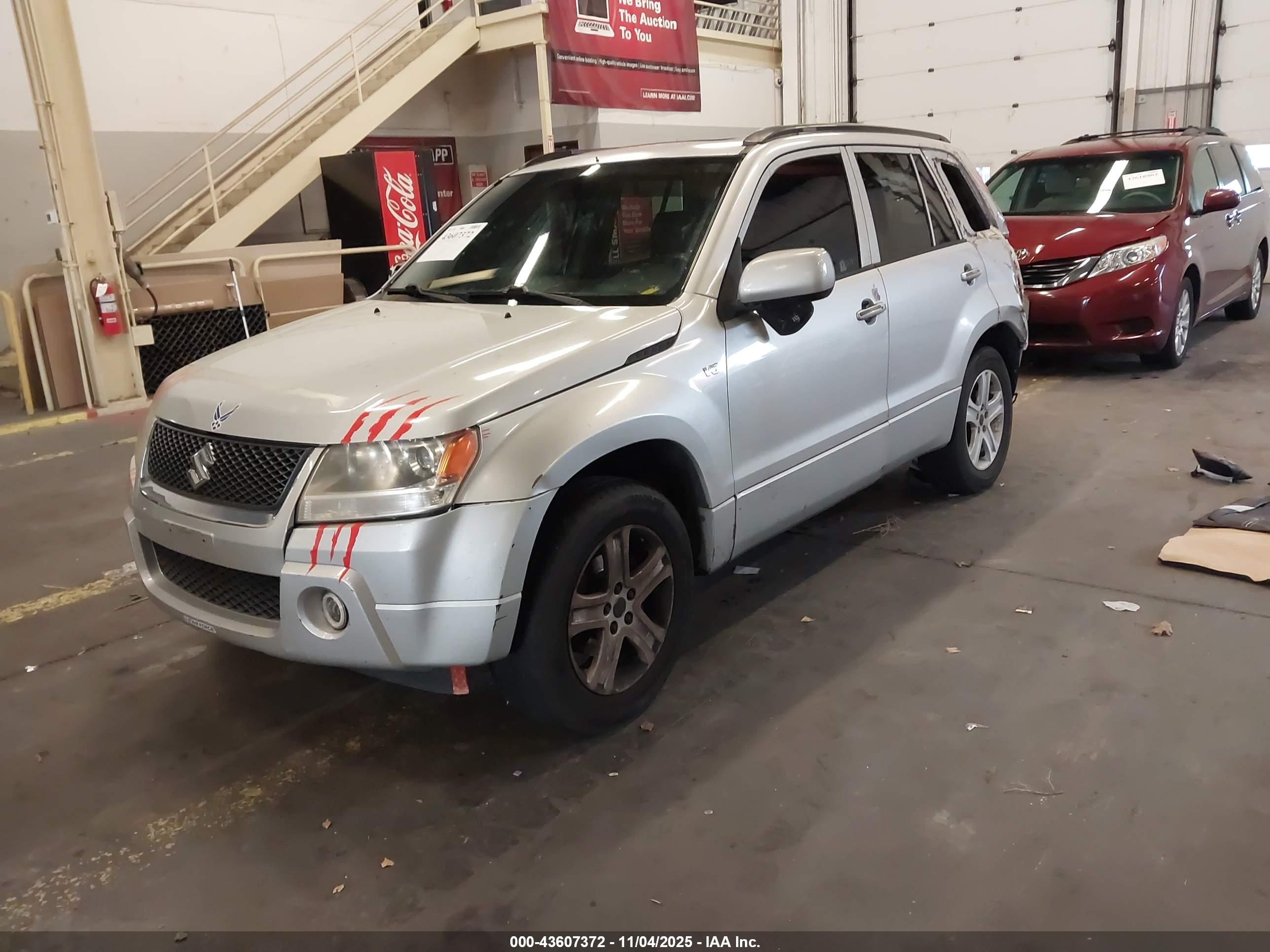 SUZUKI GRAND image 2
