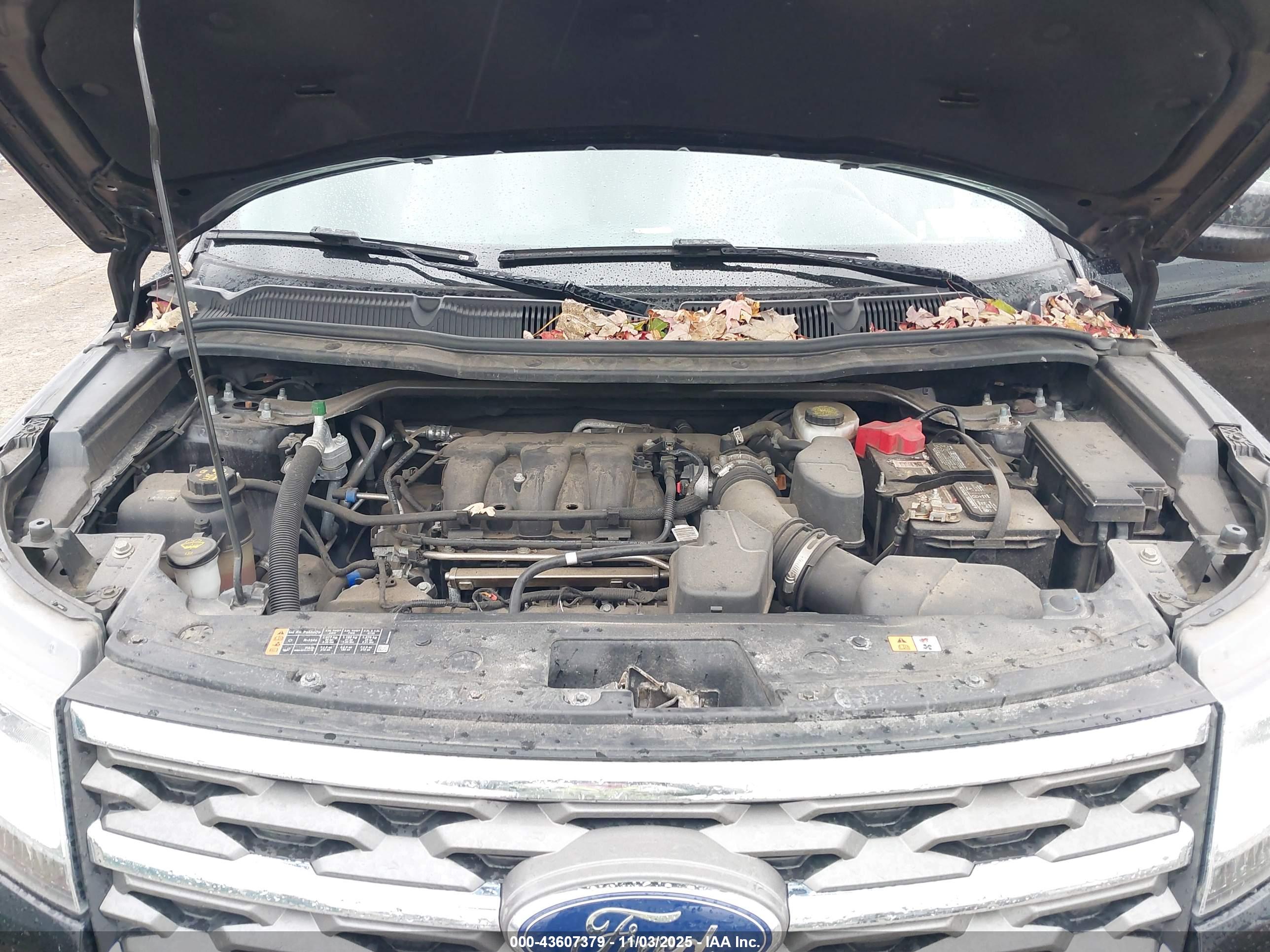 FORD EXPLORER image 10