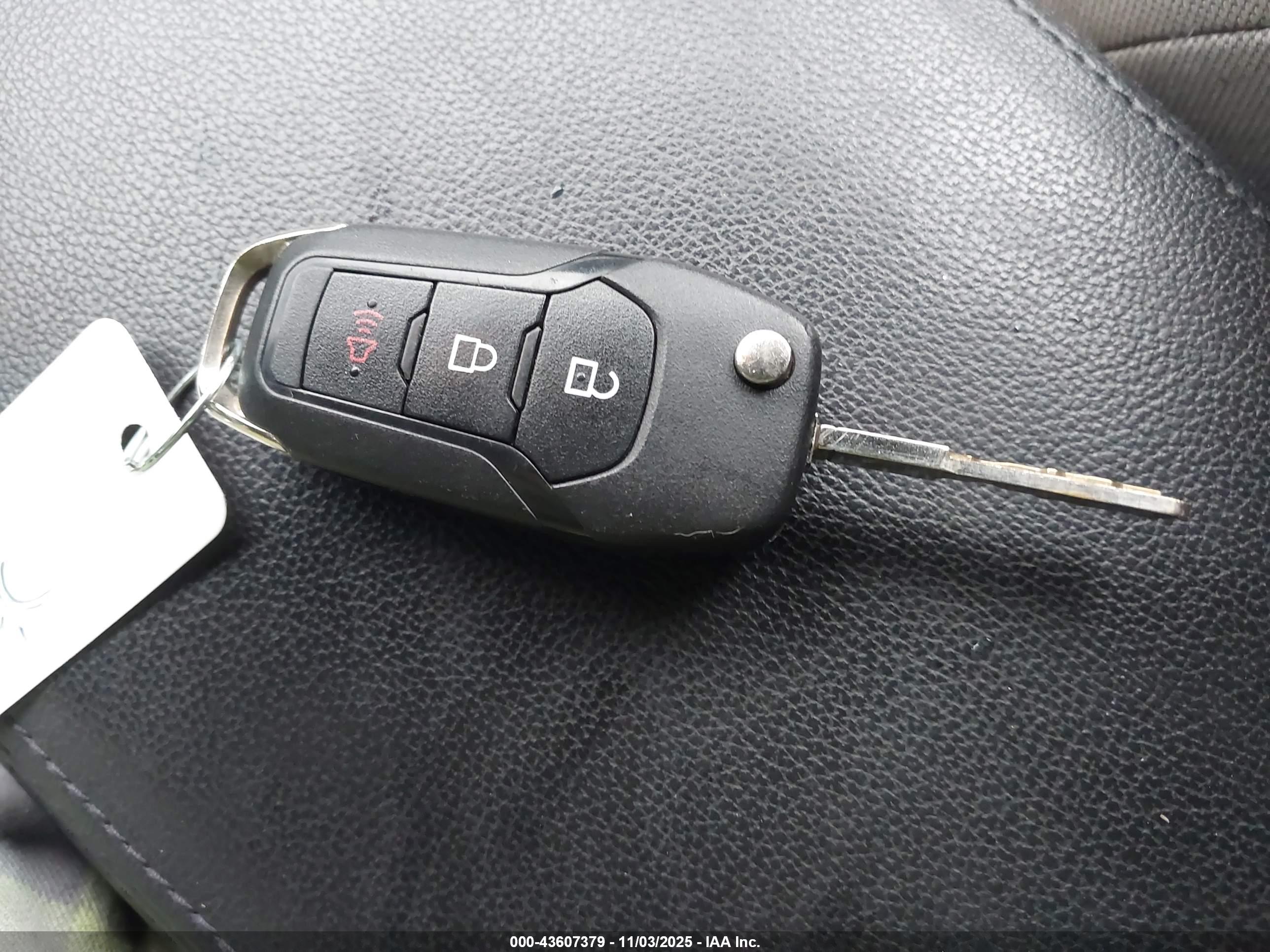 FORD EXPLORER image 11