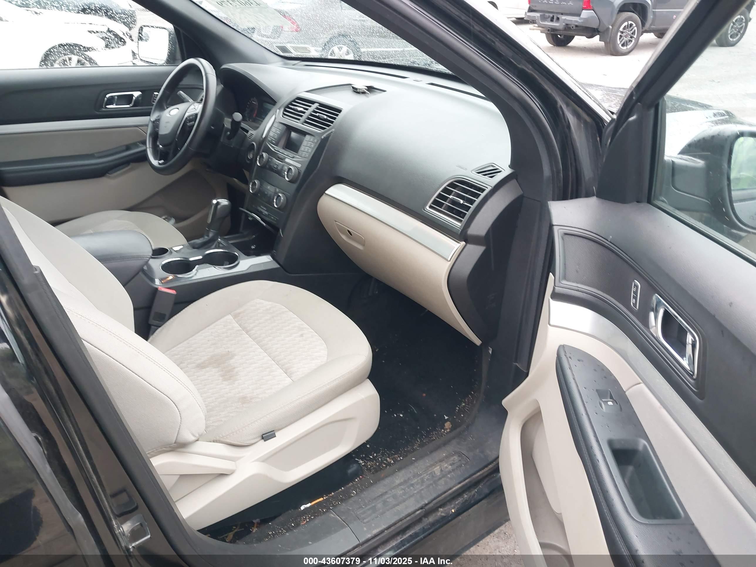 FORD EXPLORER image 5