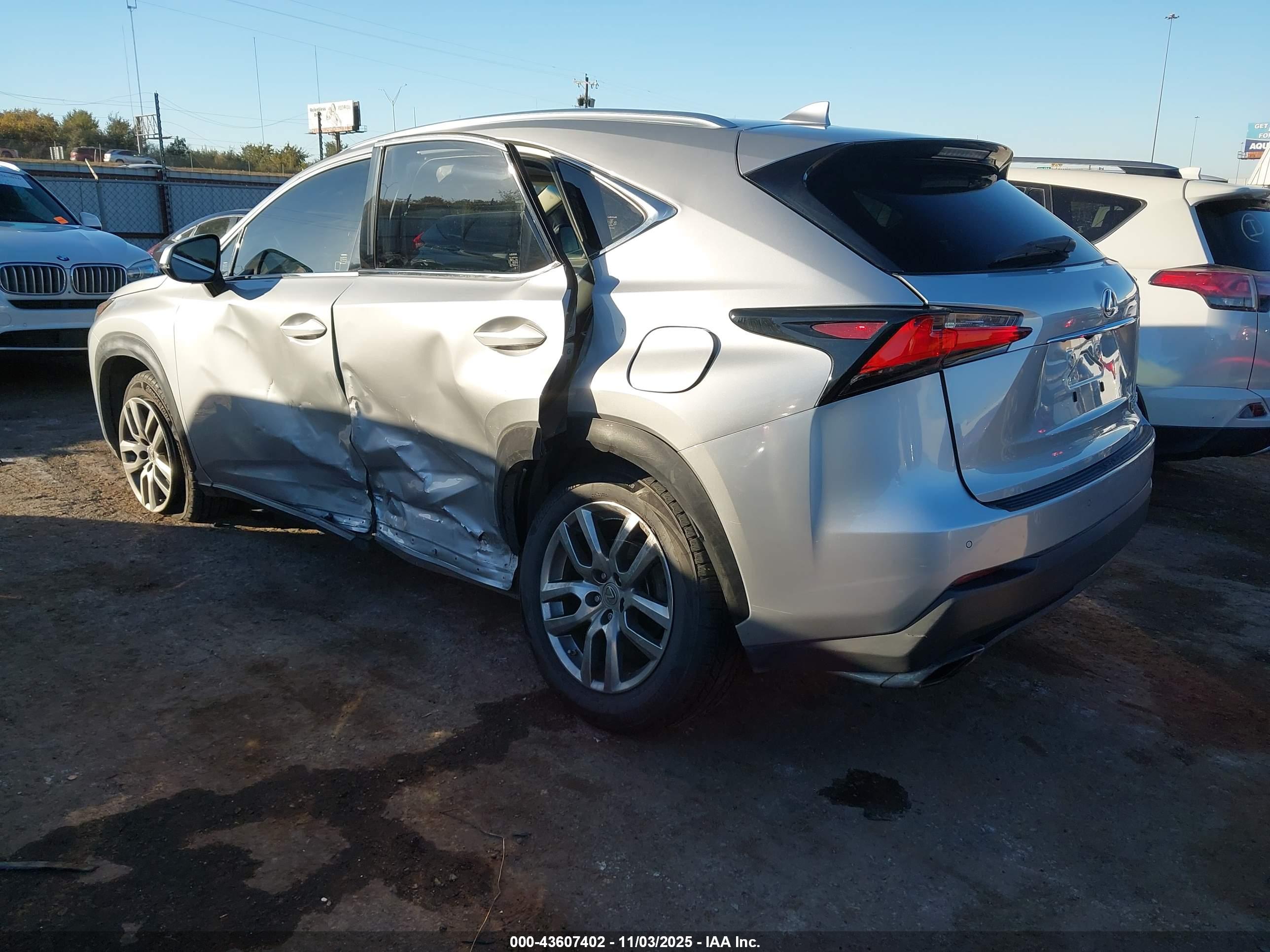 LEXUS NX image 3