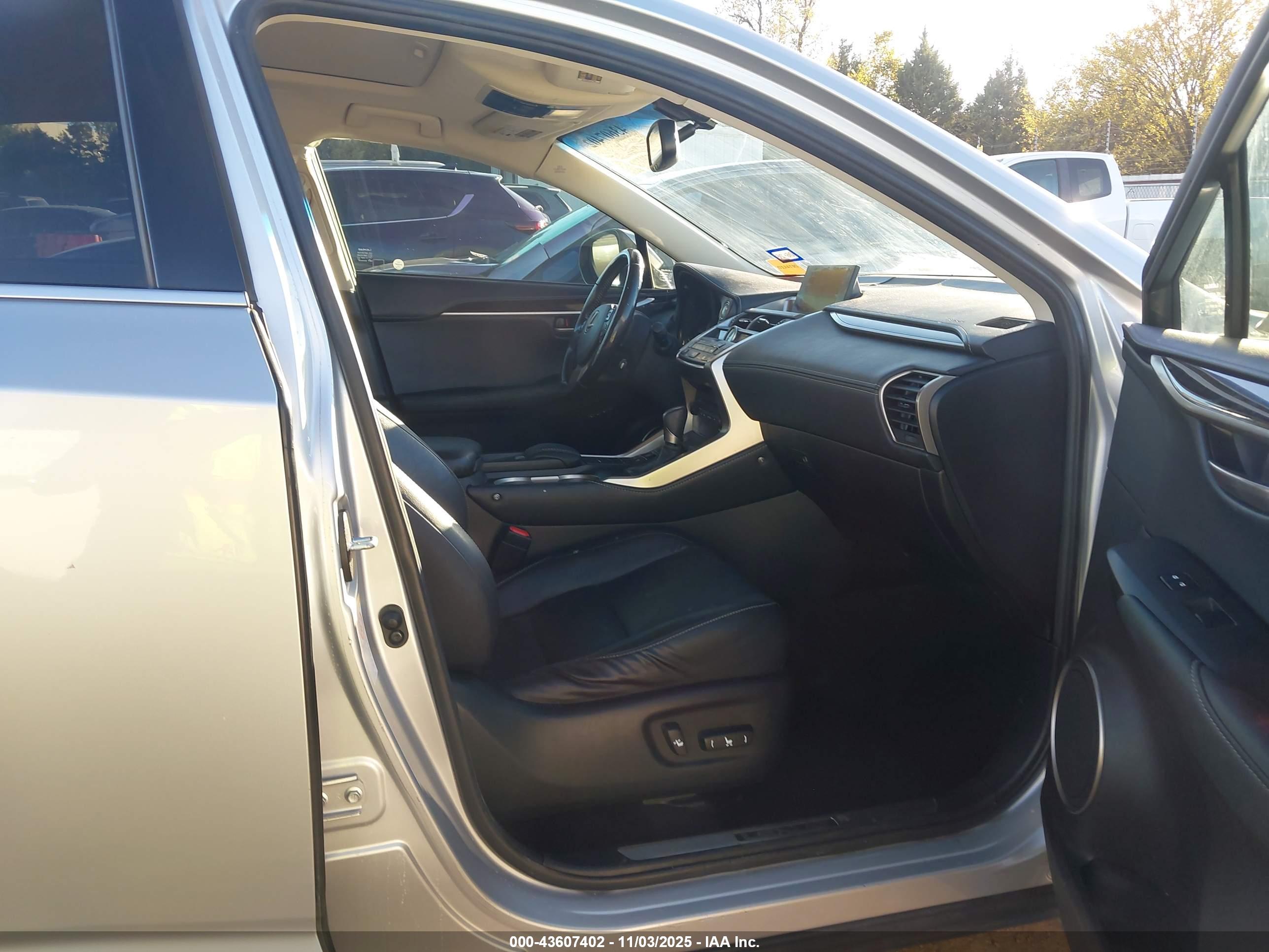 LEXUS NX image 5