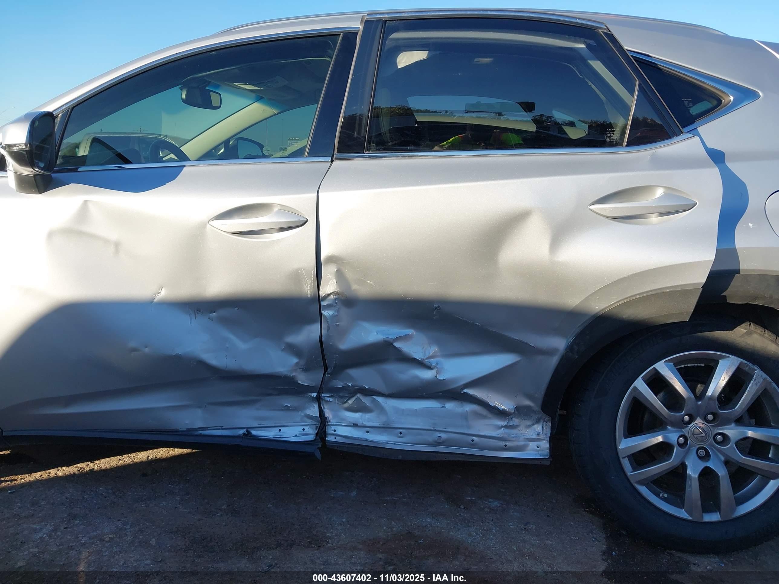 LEXUS NX image 6
