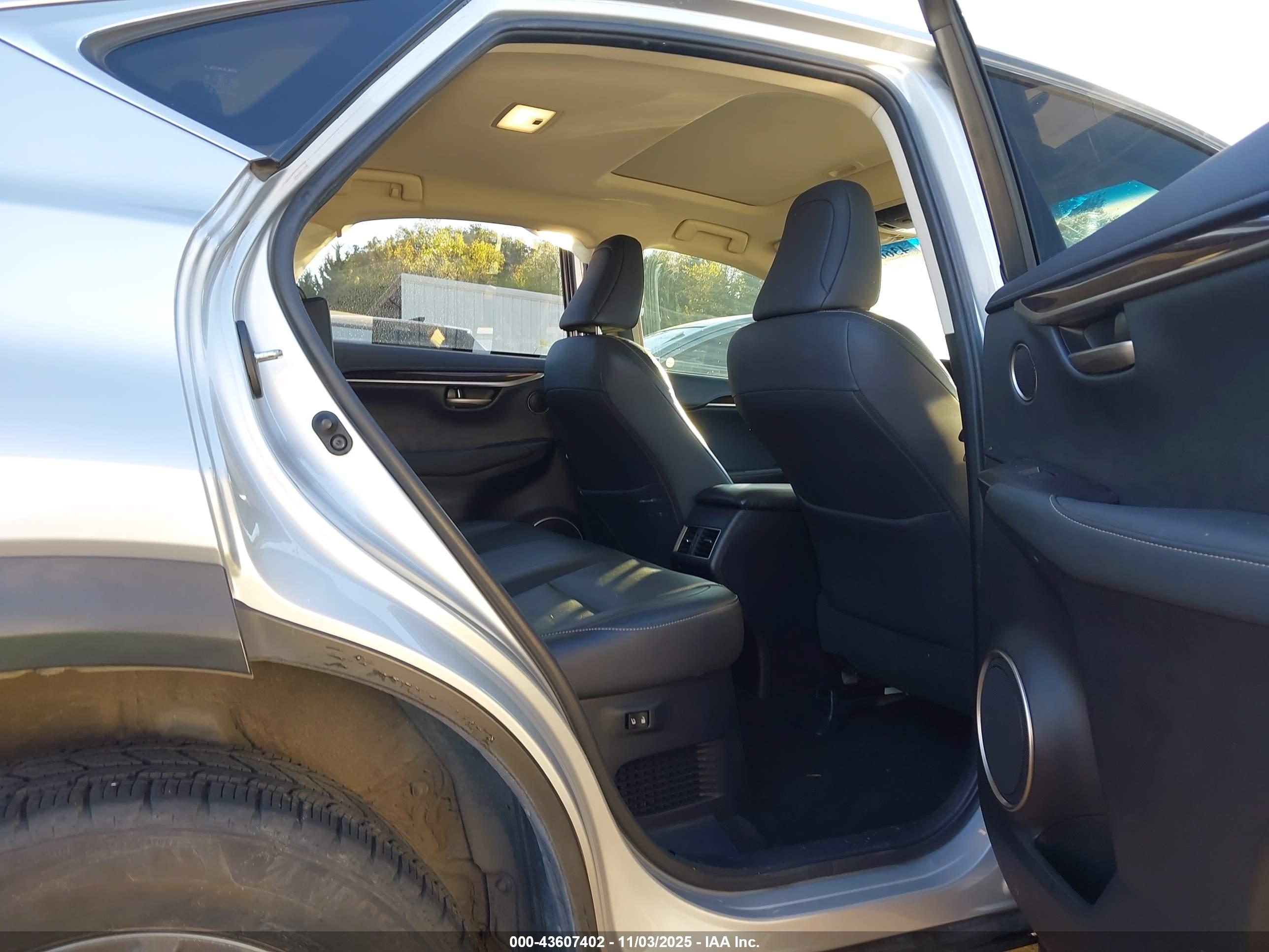 LEXUS NX image 8