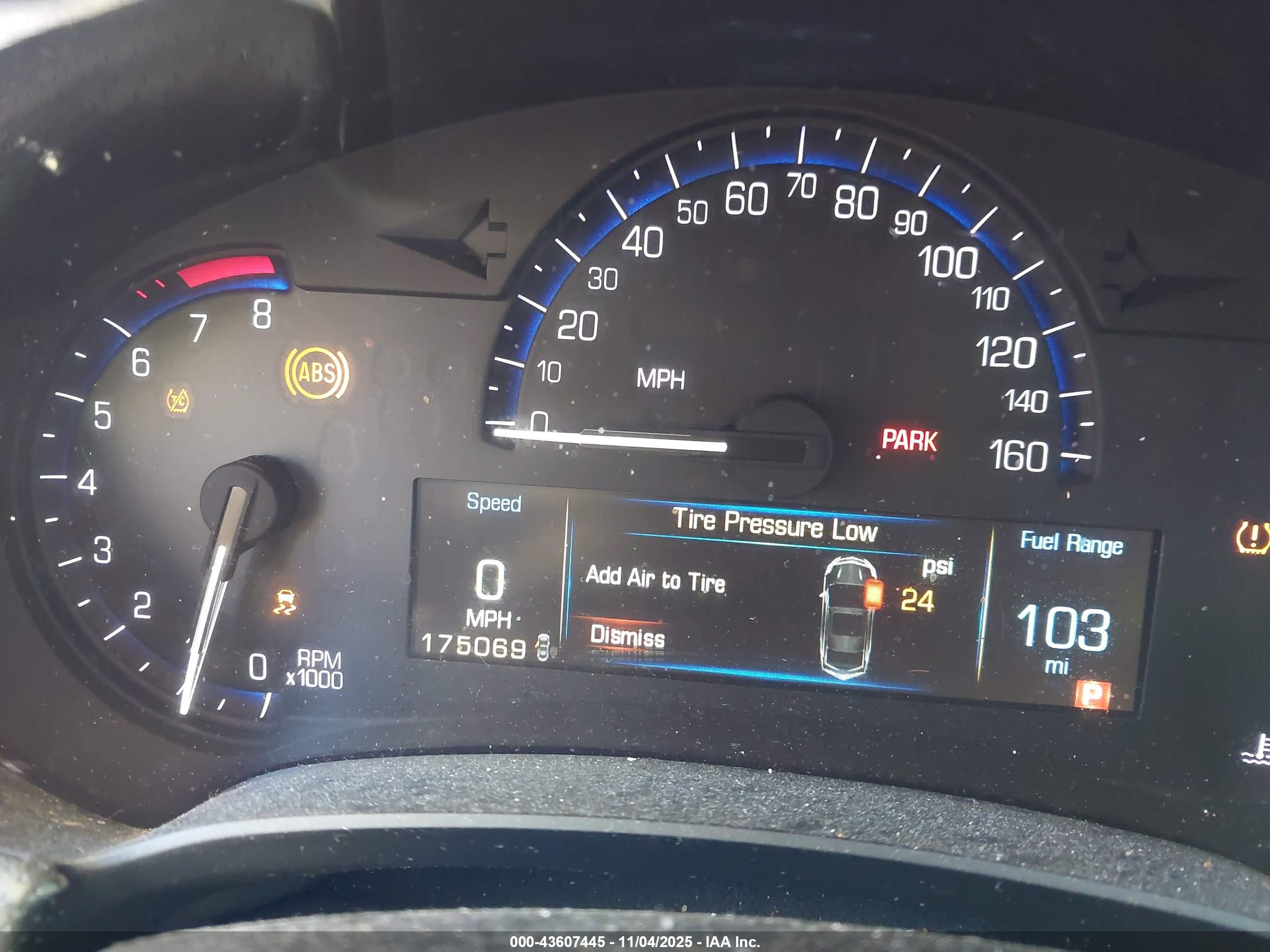 CADILLAC XTS image 7