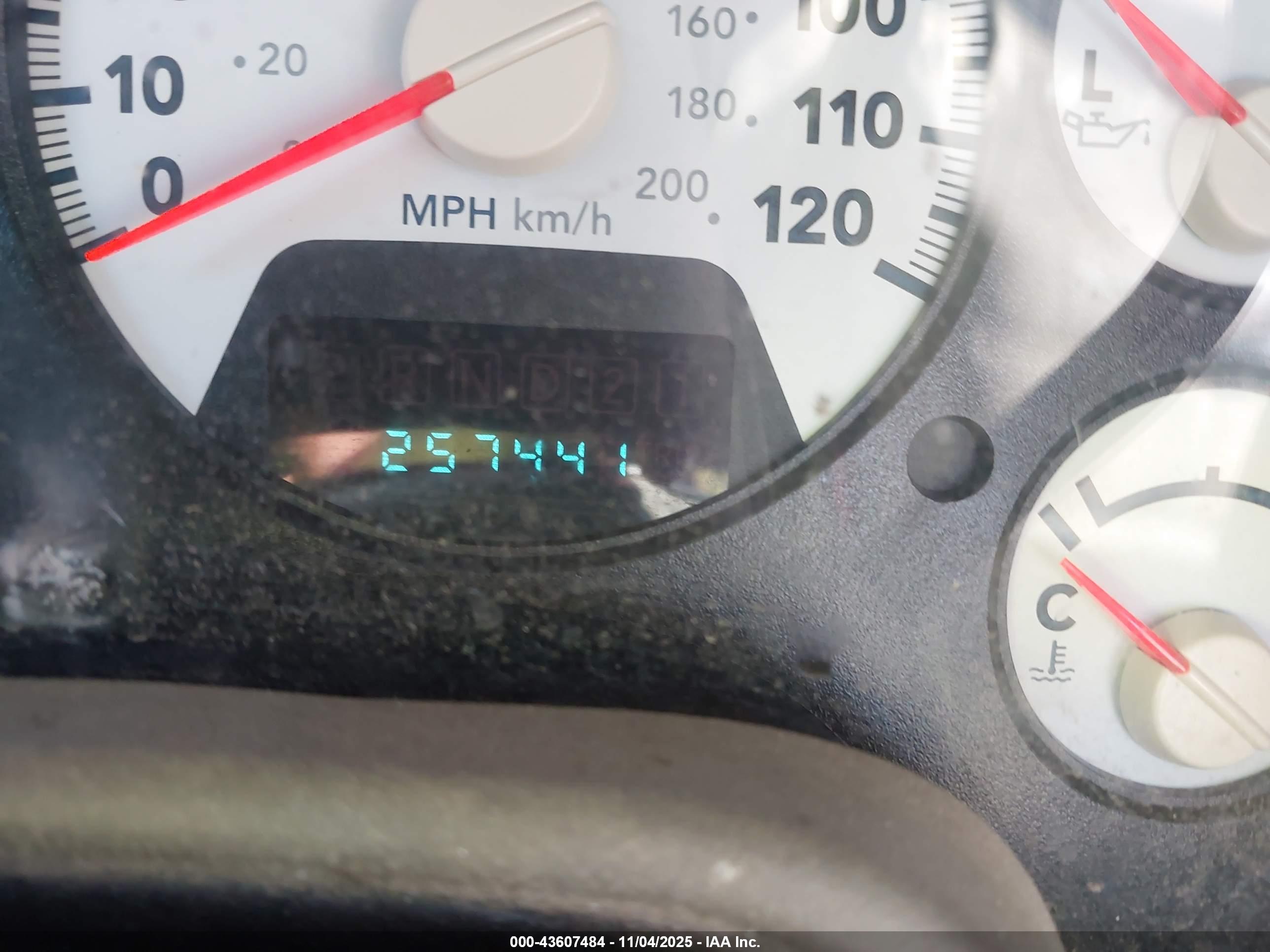 DODGE RAM image 7