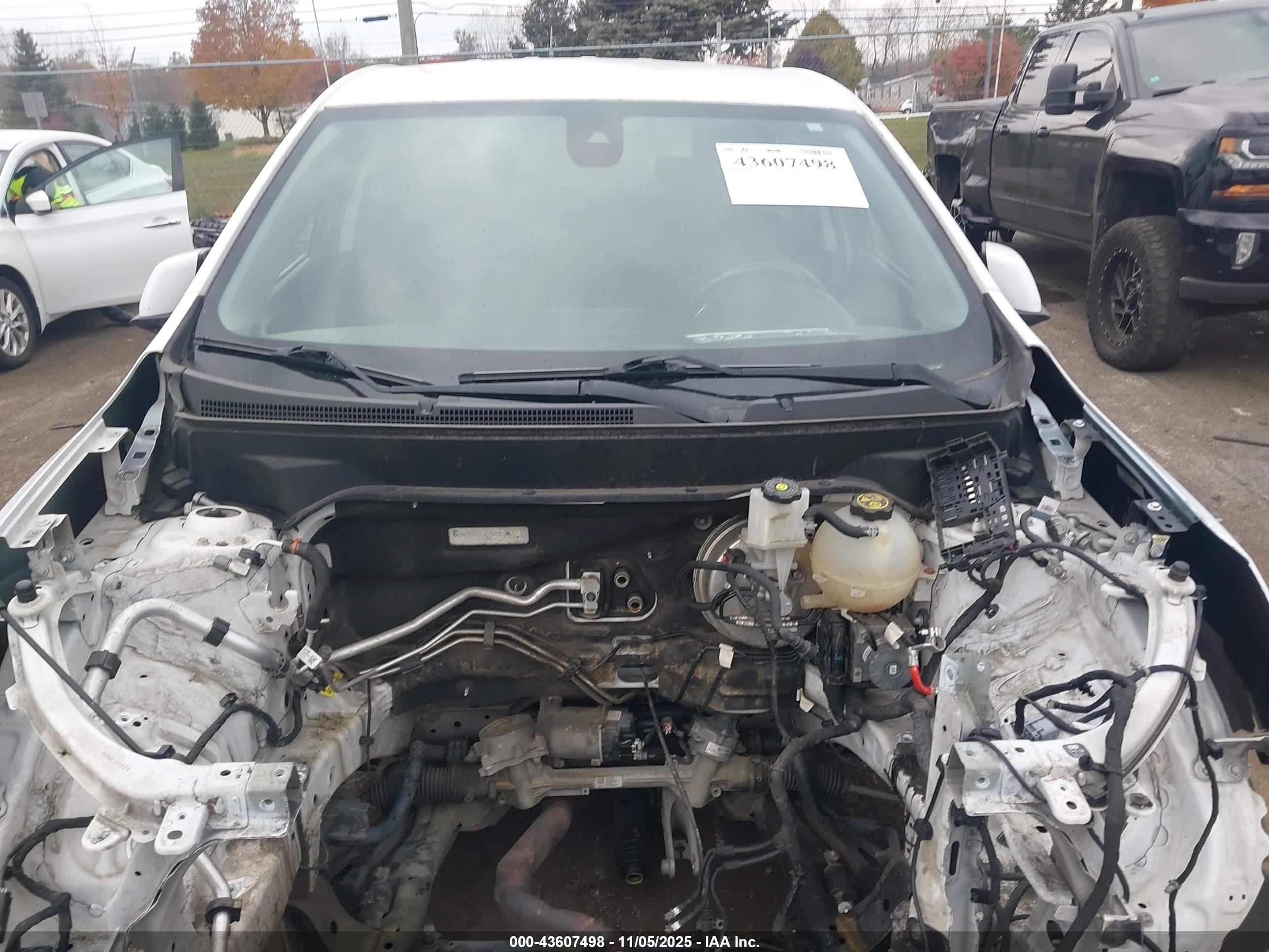 CHEVROLET EQUINOX image 10
