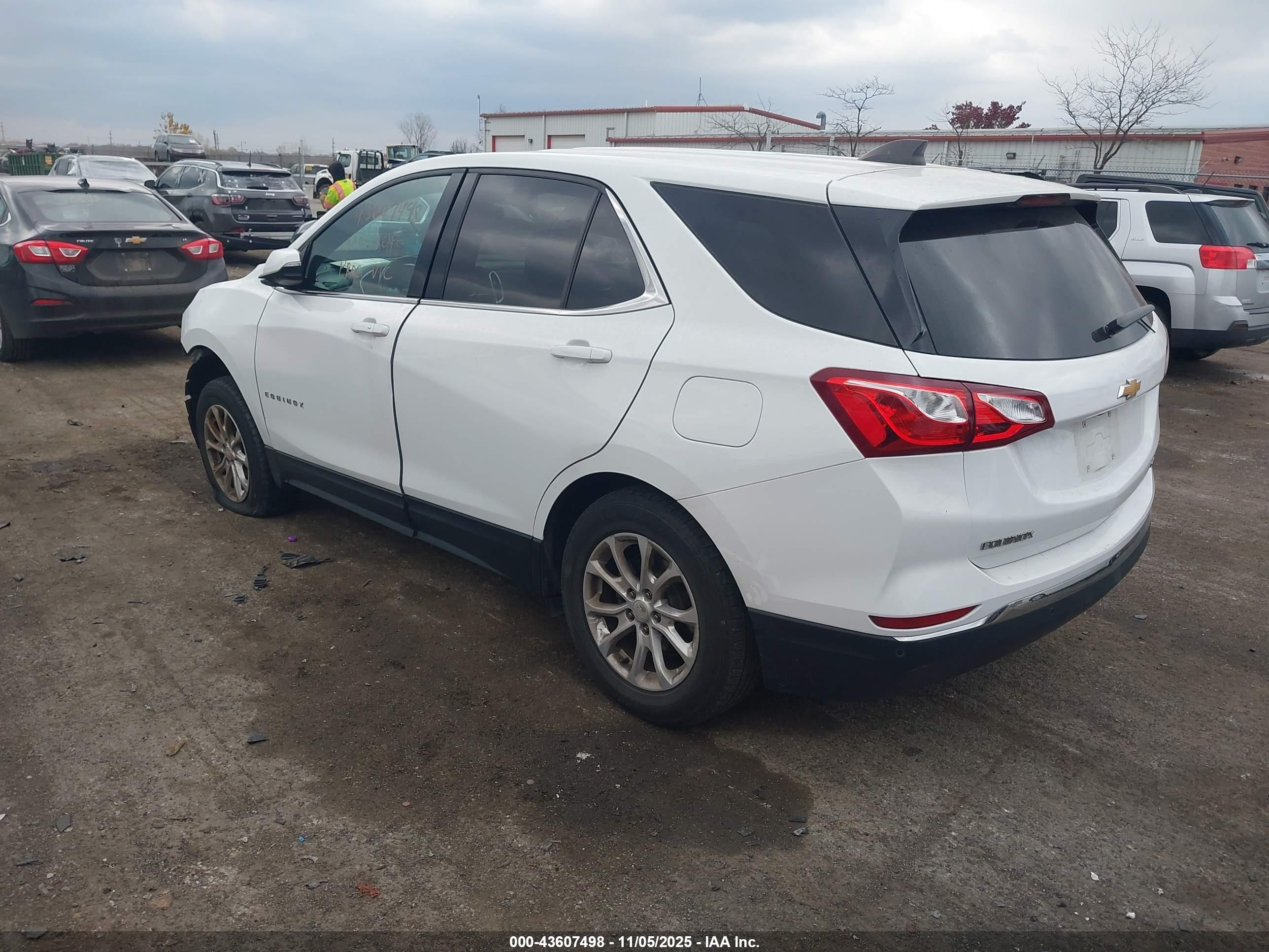 CHEVROLET EQUINOX image 3