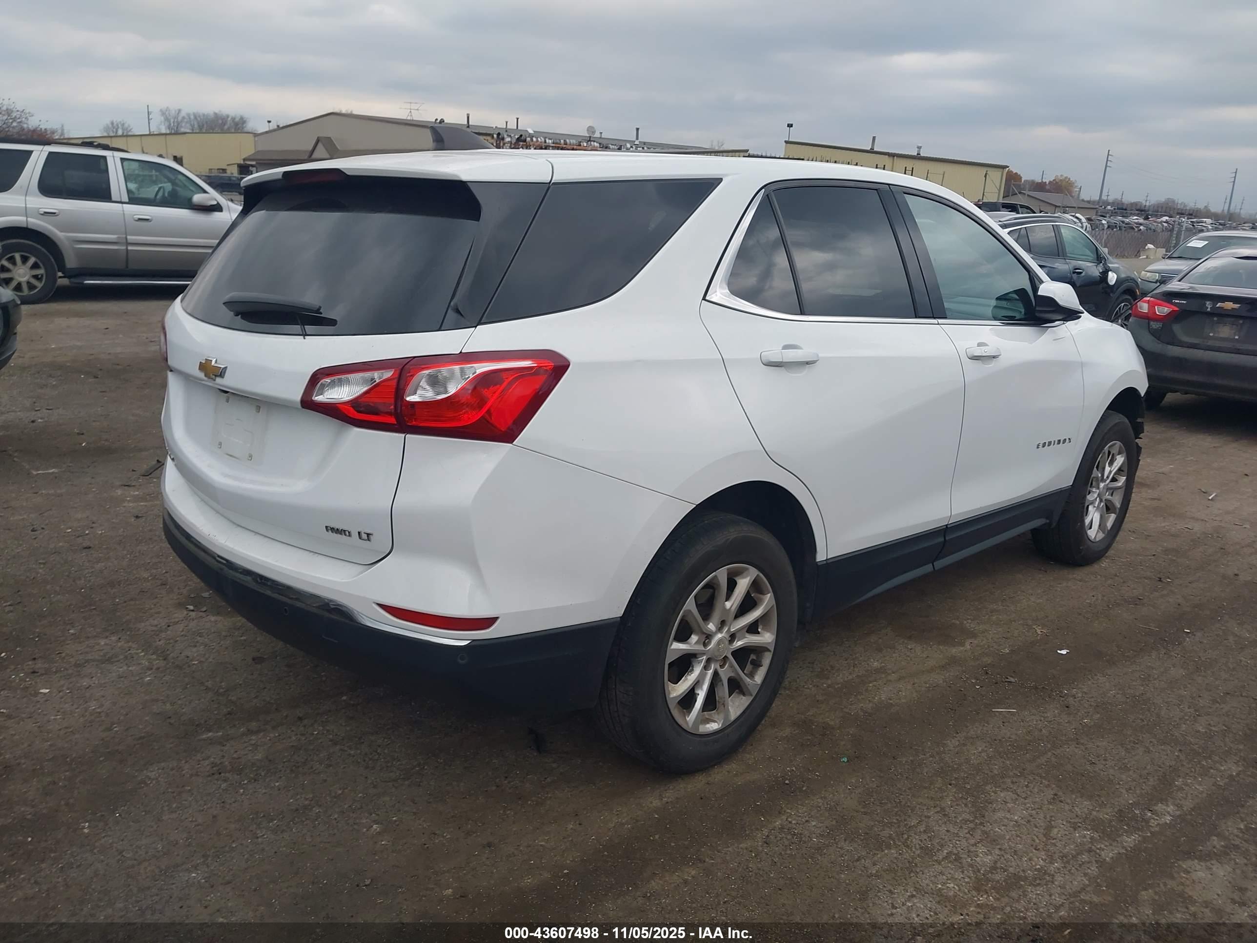 CHEVROLET EQUINOX image 4