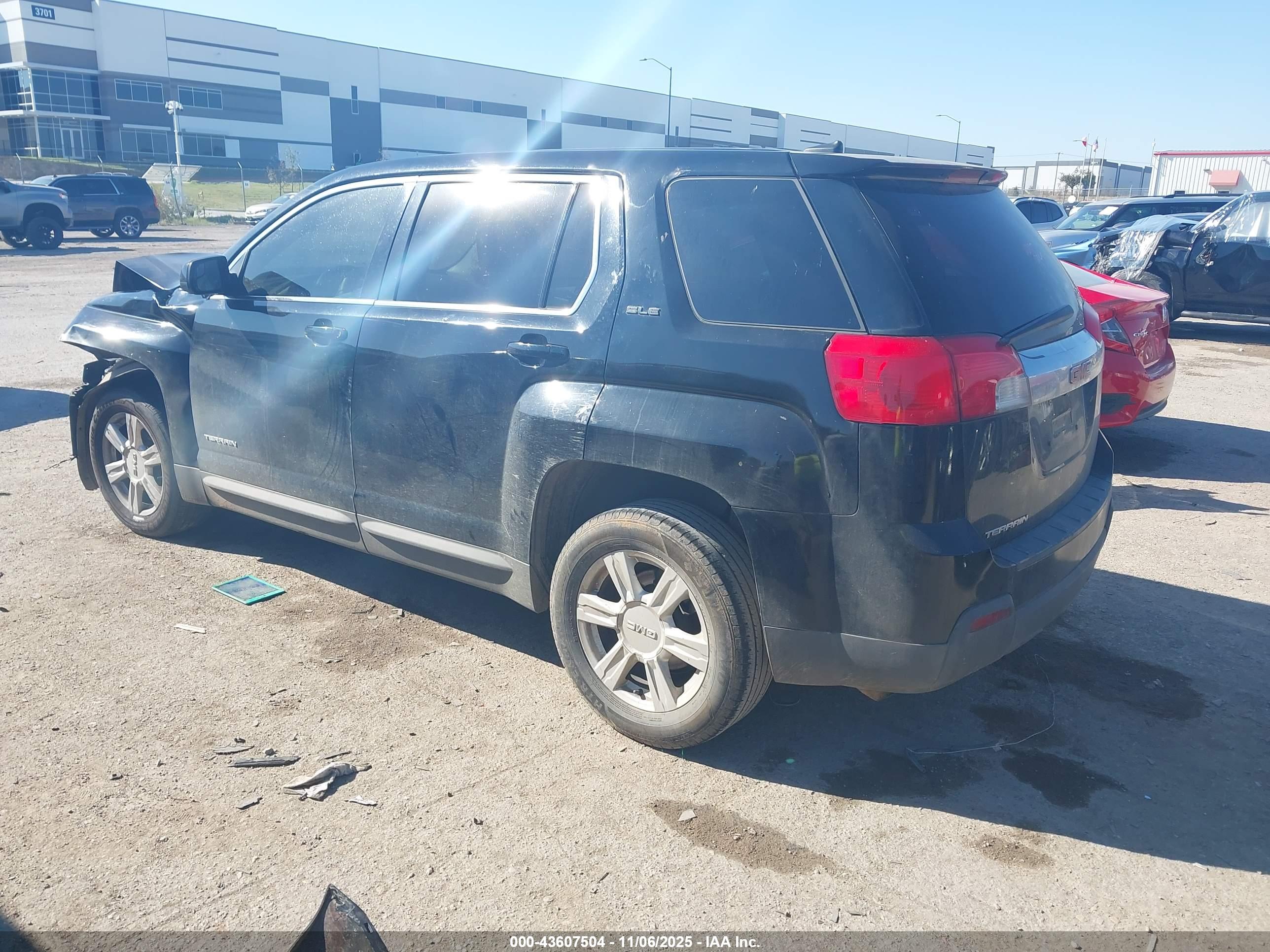 GMC TERRAIN image 3