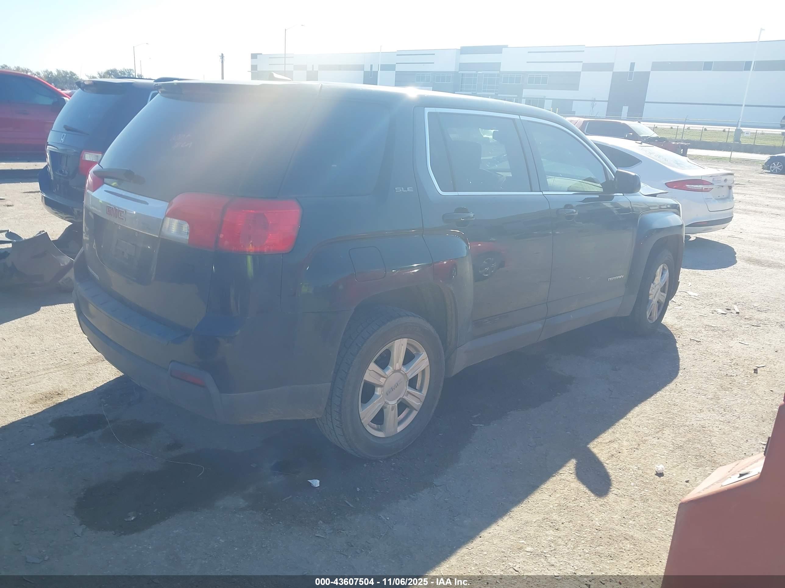 GMC TERRAIN image 4
