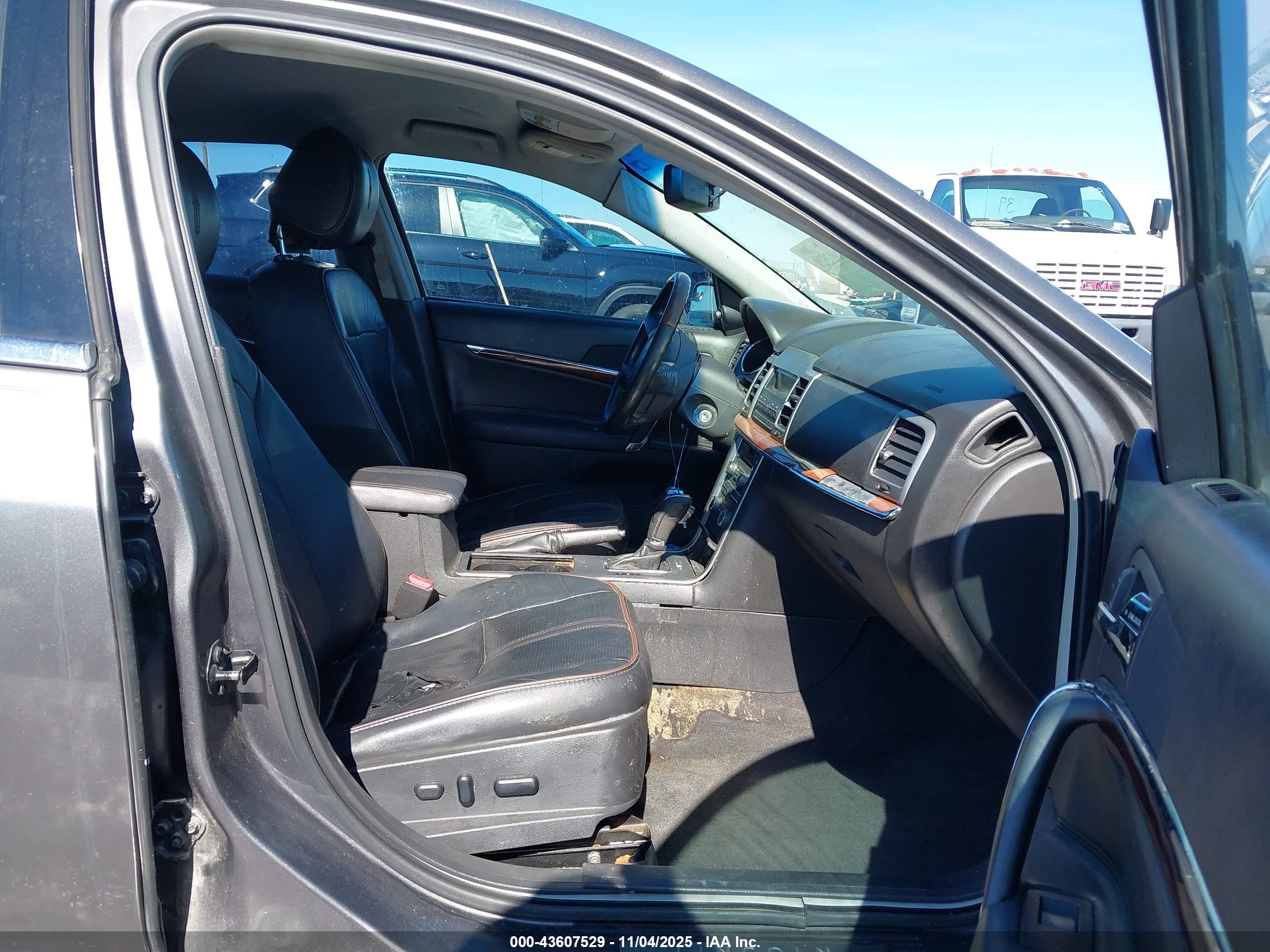 LINCOLN MKZ image 5