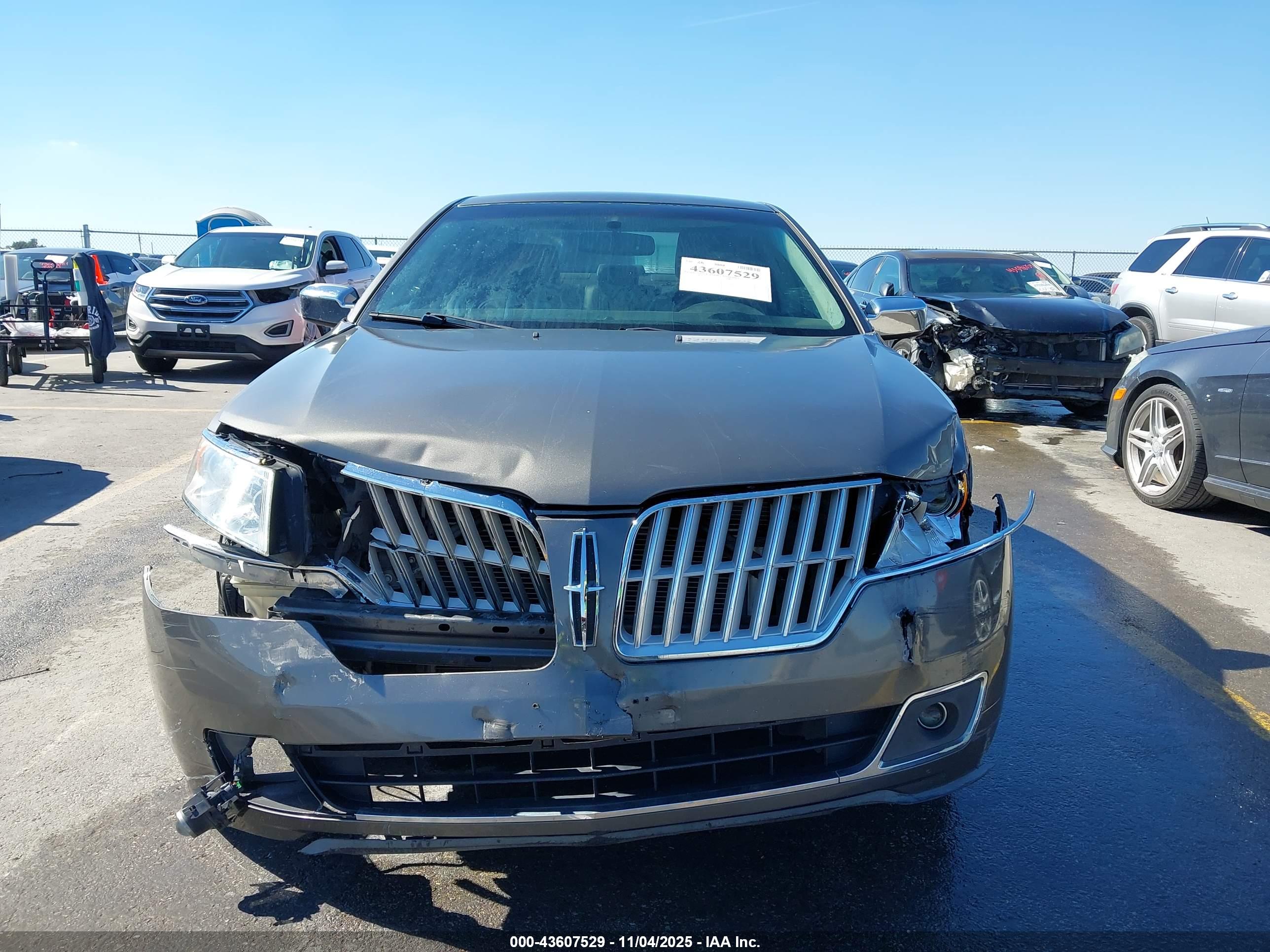 LINCOLN MKZ image 6