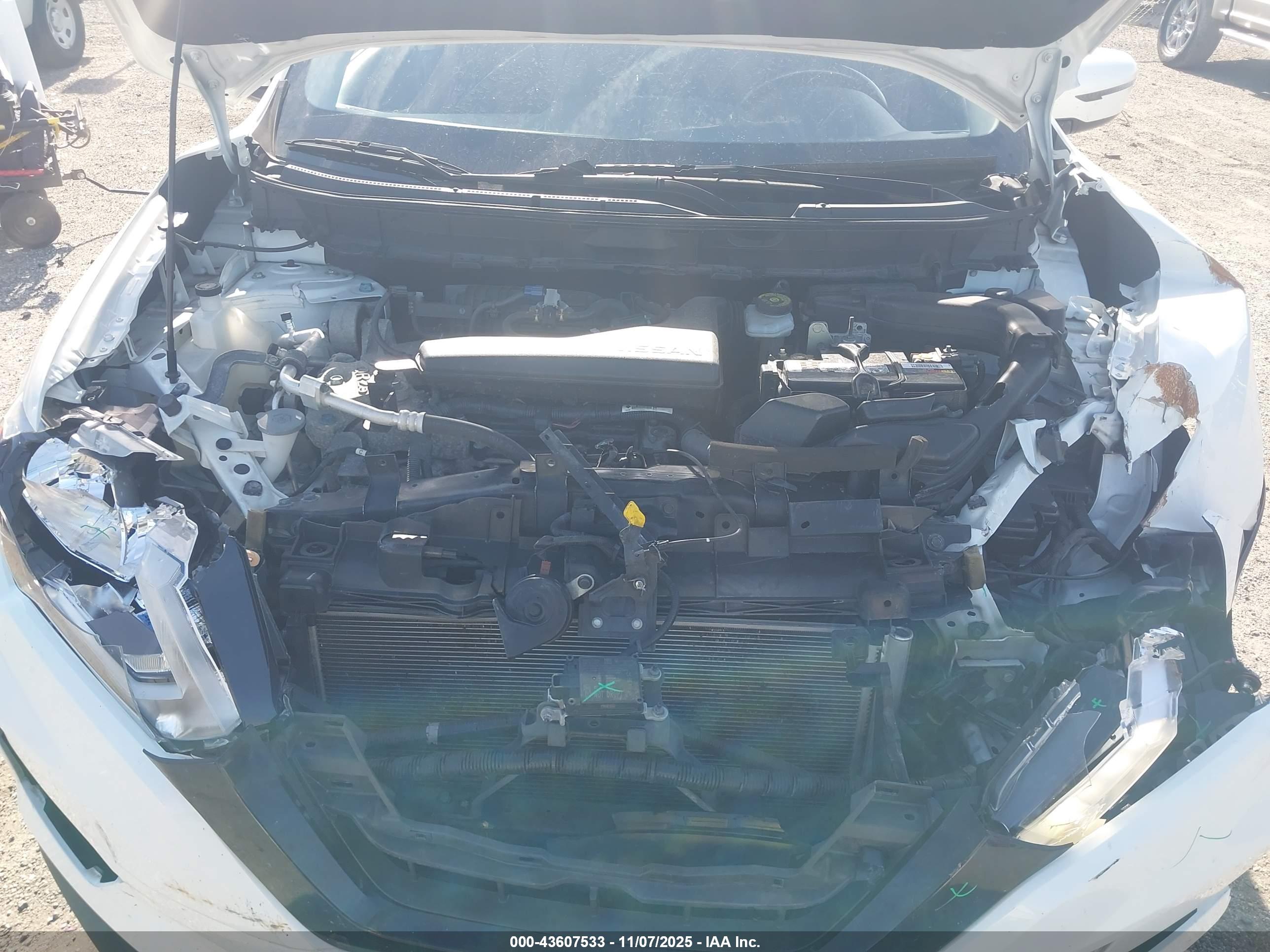 NISSAN ROGUE image 10