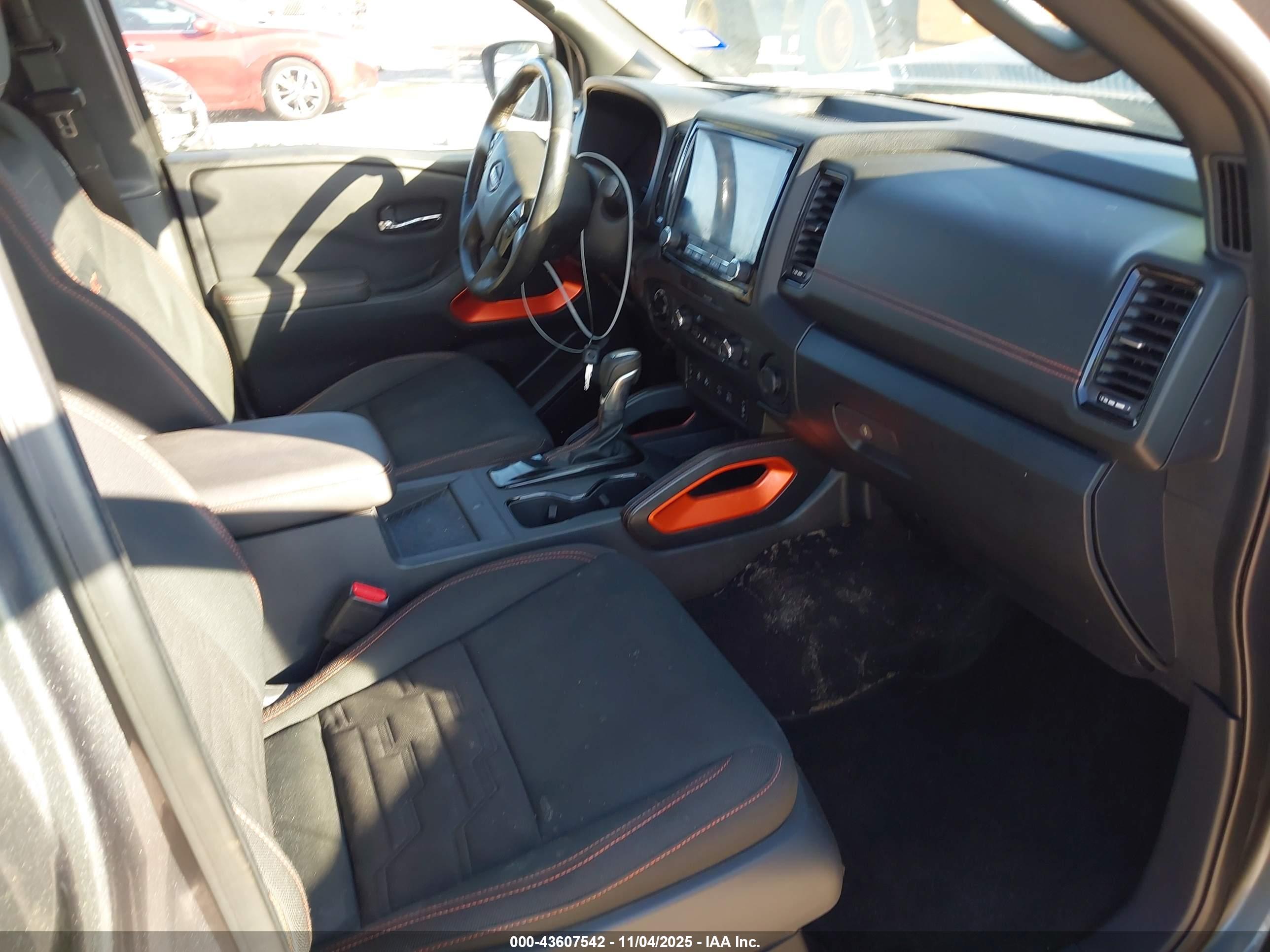 NISSAN FRONTIER image 5