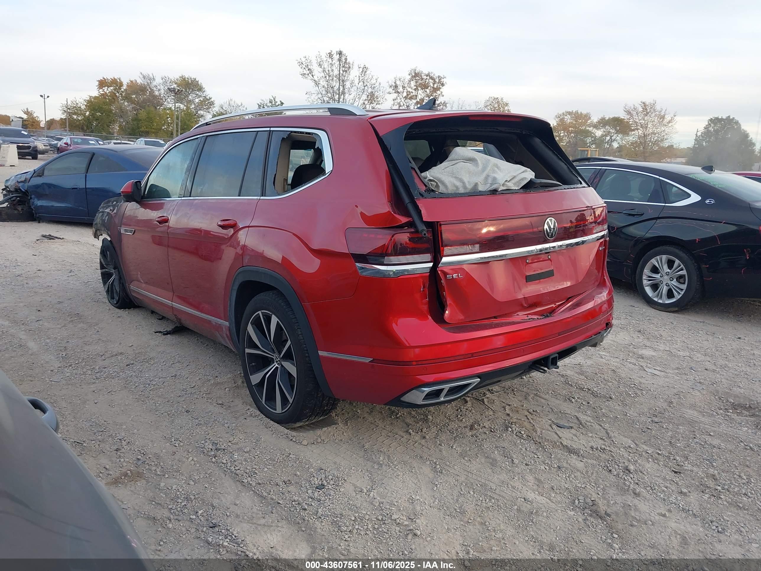 VOLKSWAGEN ATLAS image 3