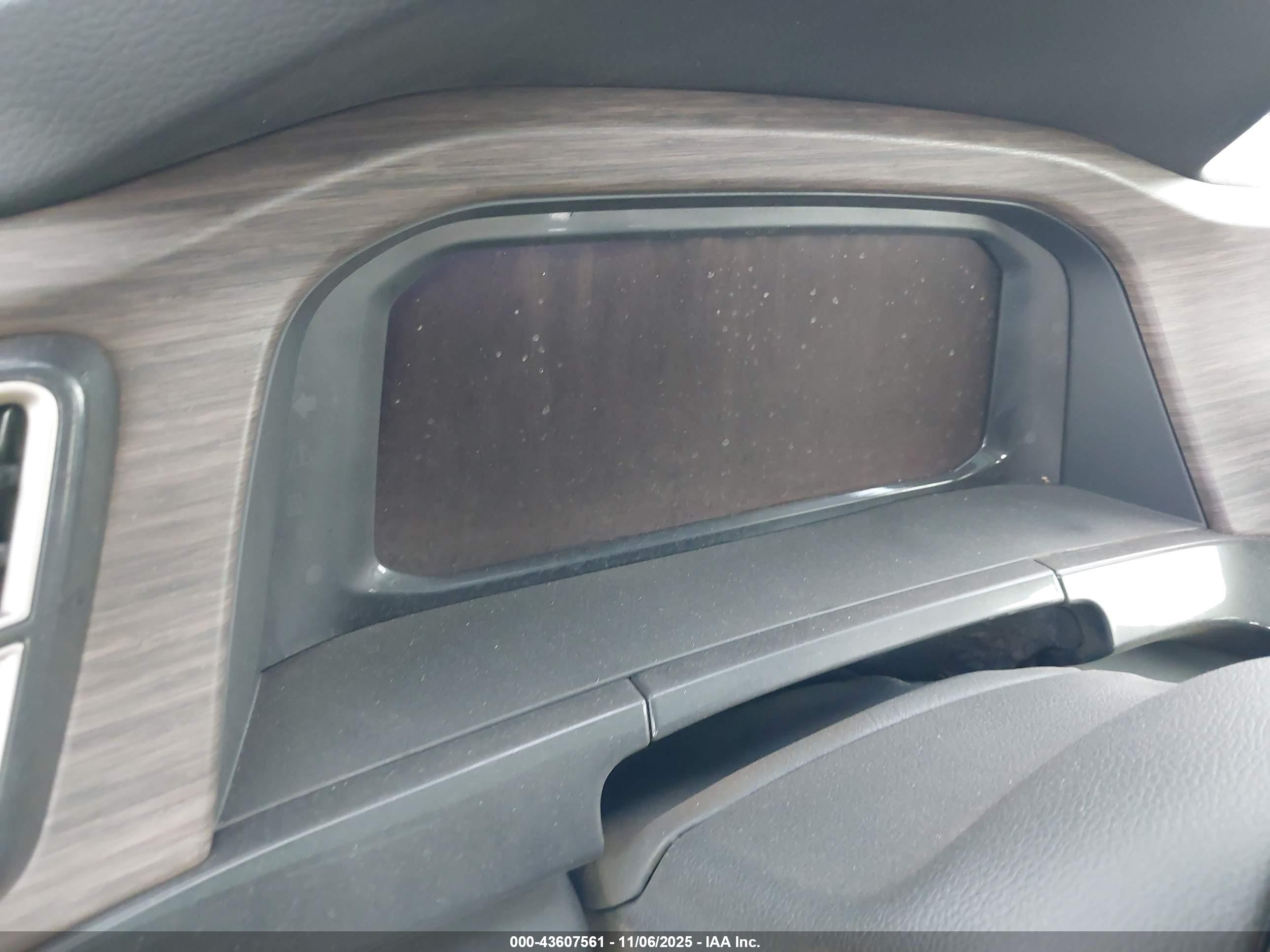 VOLKSWAGEN ATLAS image 7