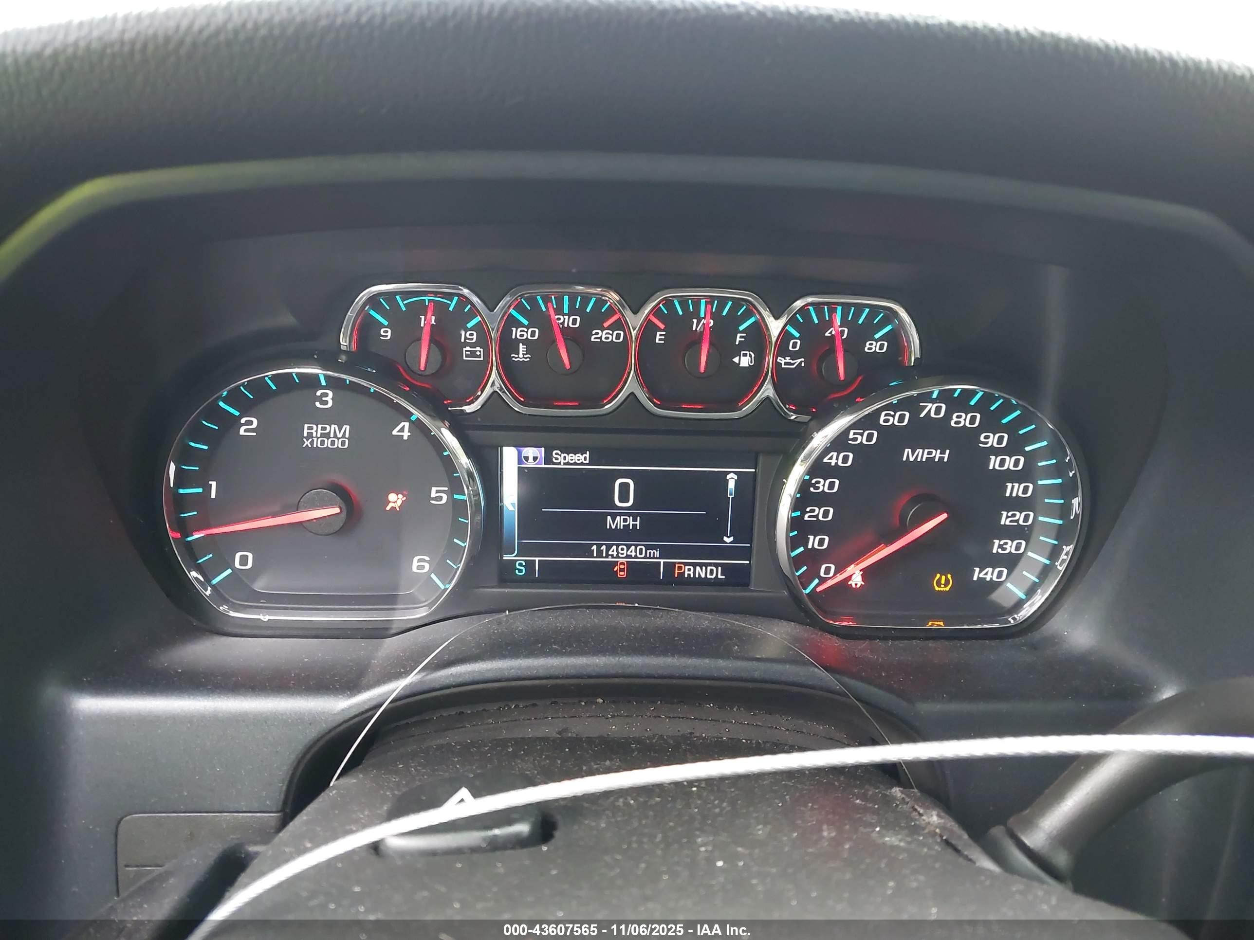 CHEVROLET SILVERADO image 7