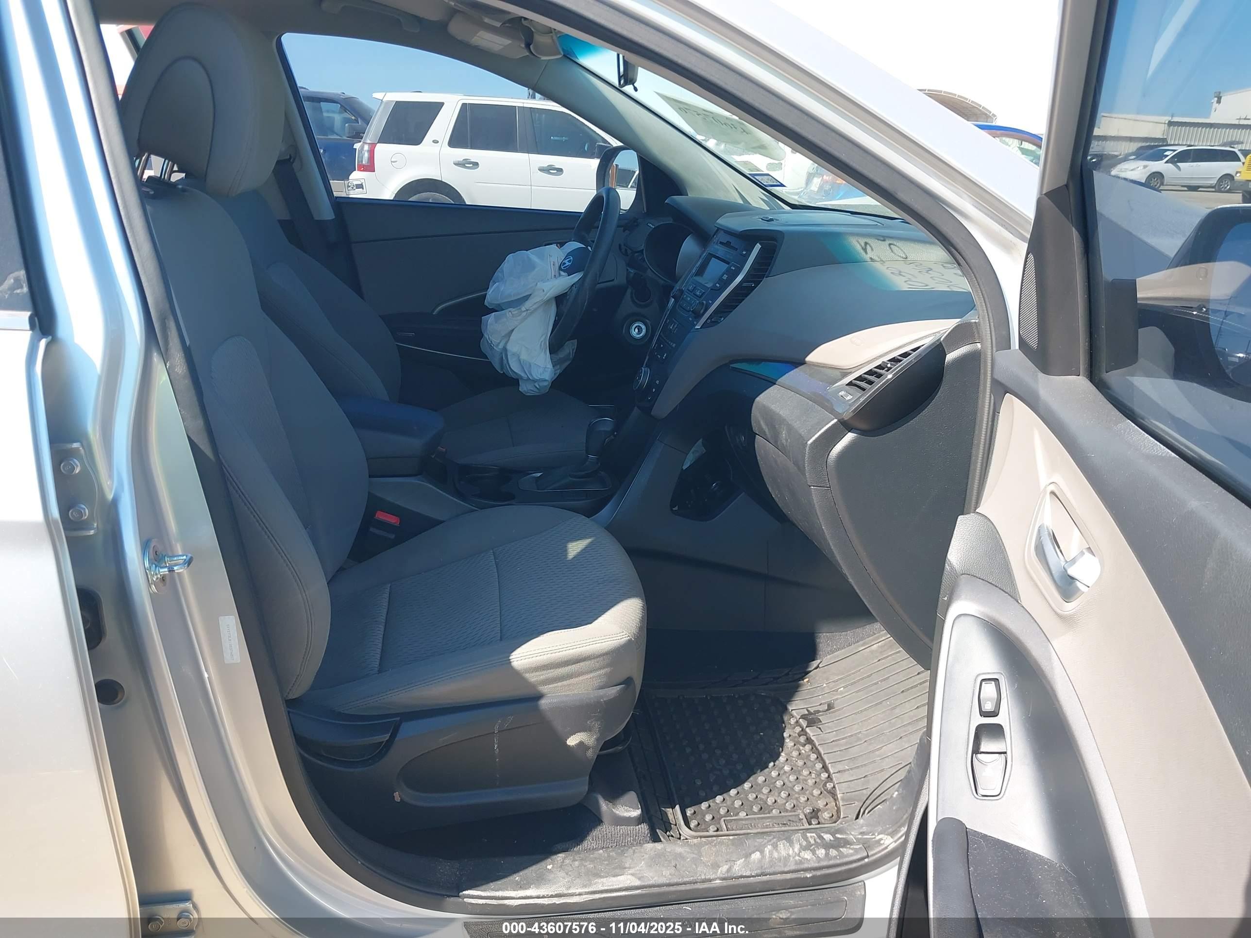 HYUNDAI SANTA image 5