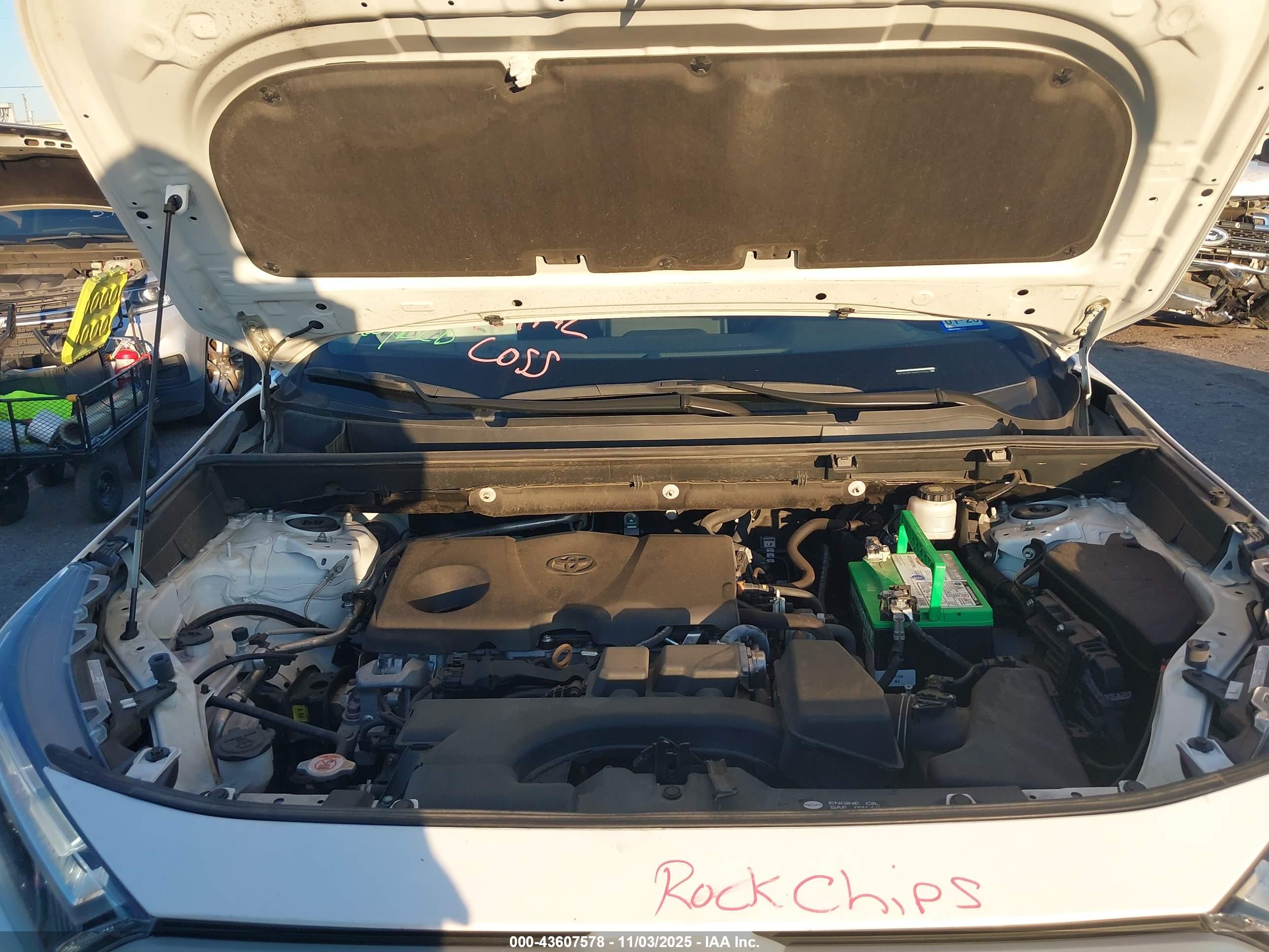 TOYOTA RAV4 image 10