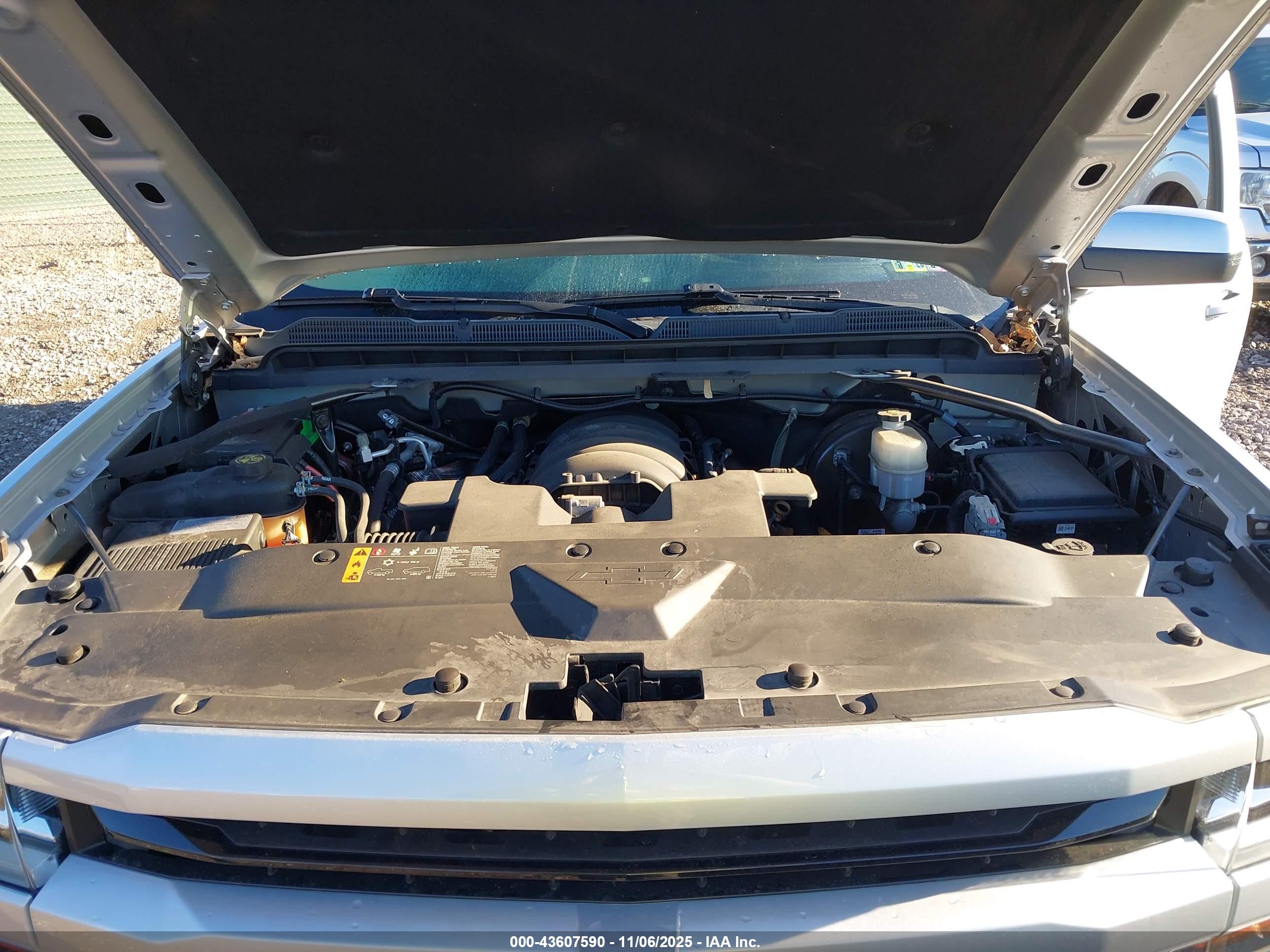 CHEVROLET SILVERADO image 10